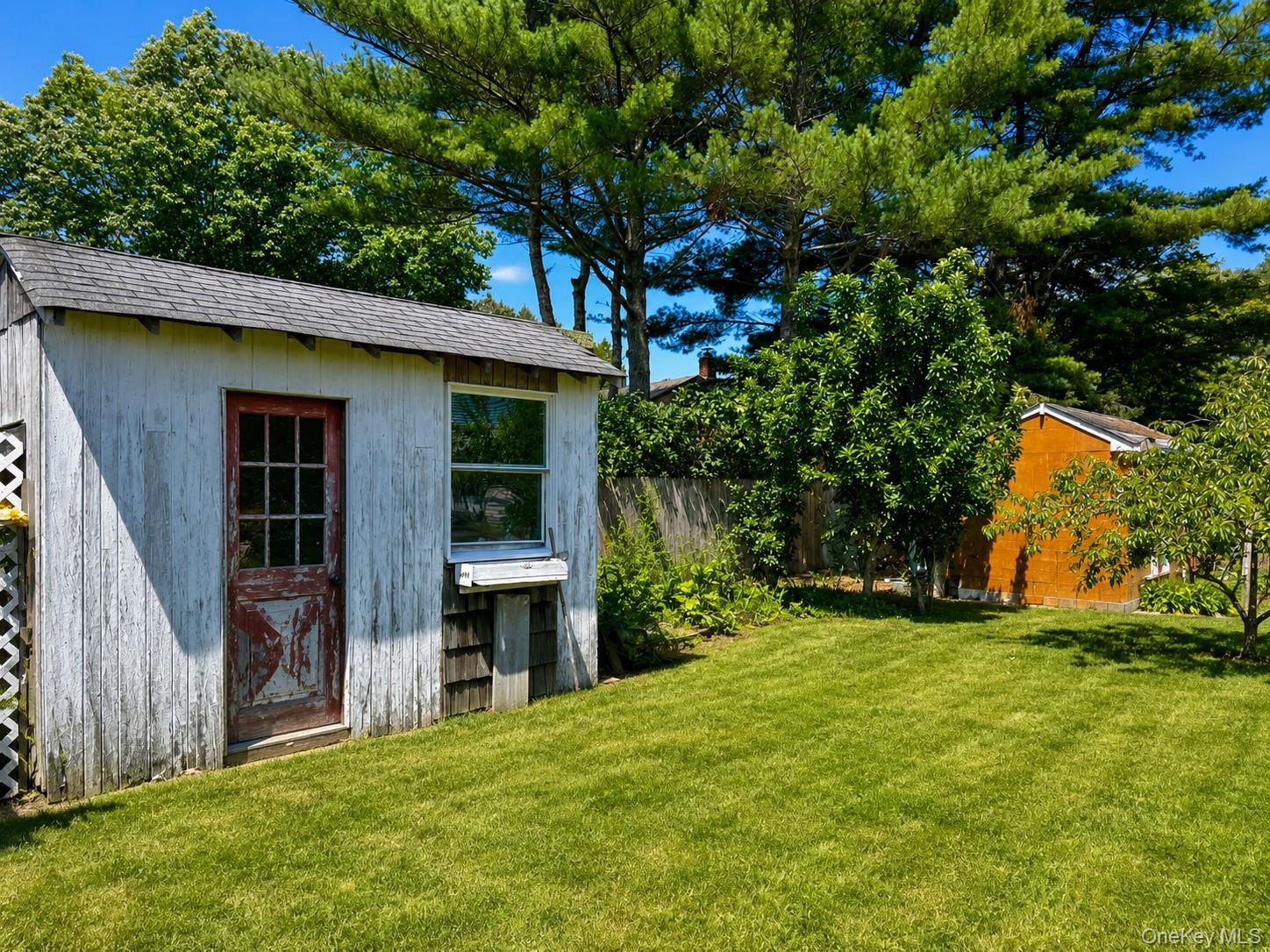 Single Family Roberts Lane  Suffolk County, NY 11940, MLS-995336-27