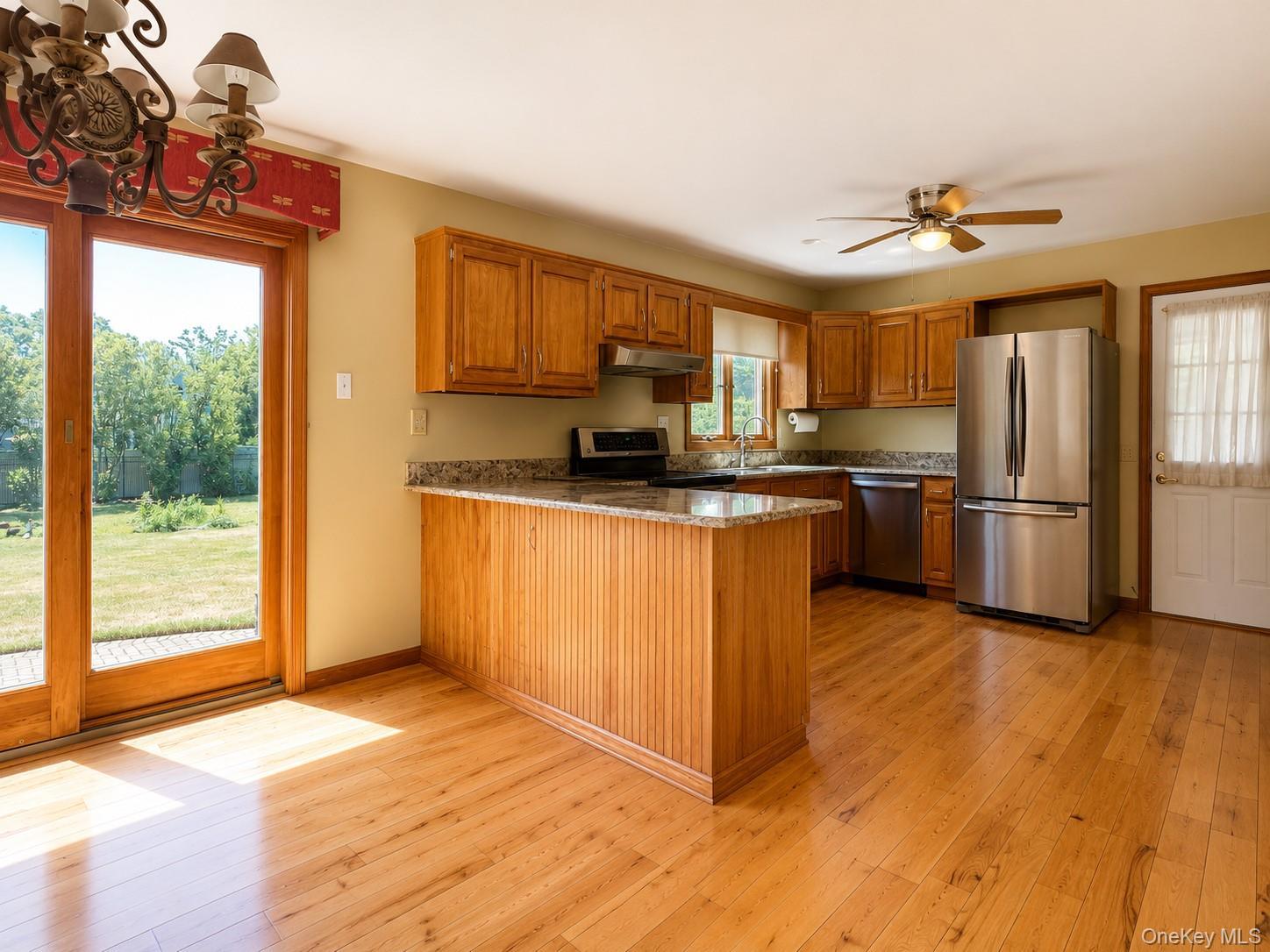 Single Family Roberts Lane  Suffolk County, NY 11940, MLS-995336-6