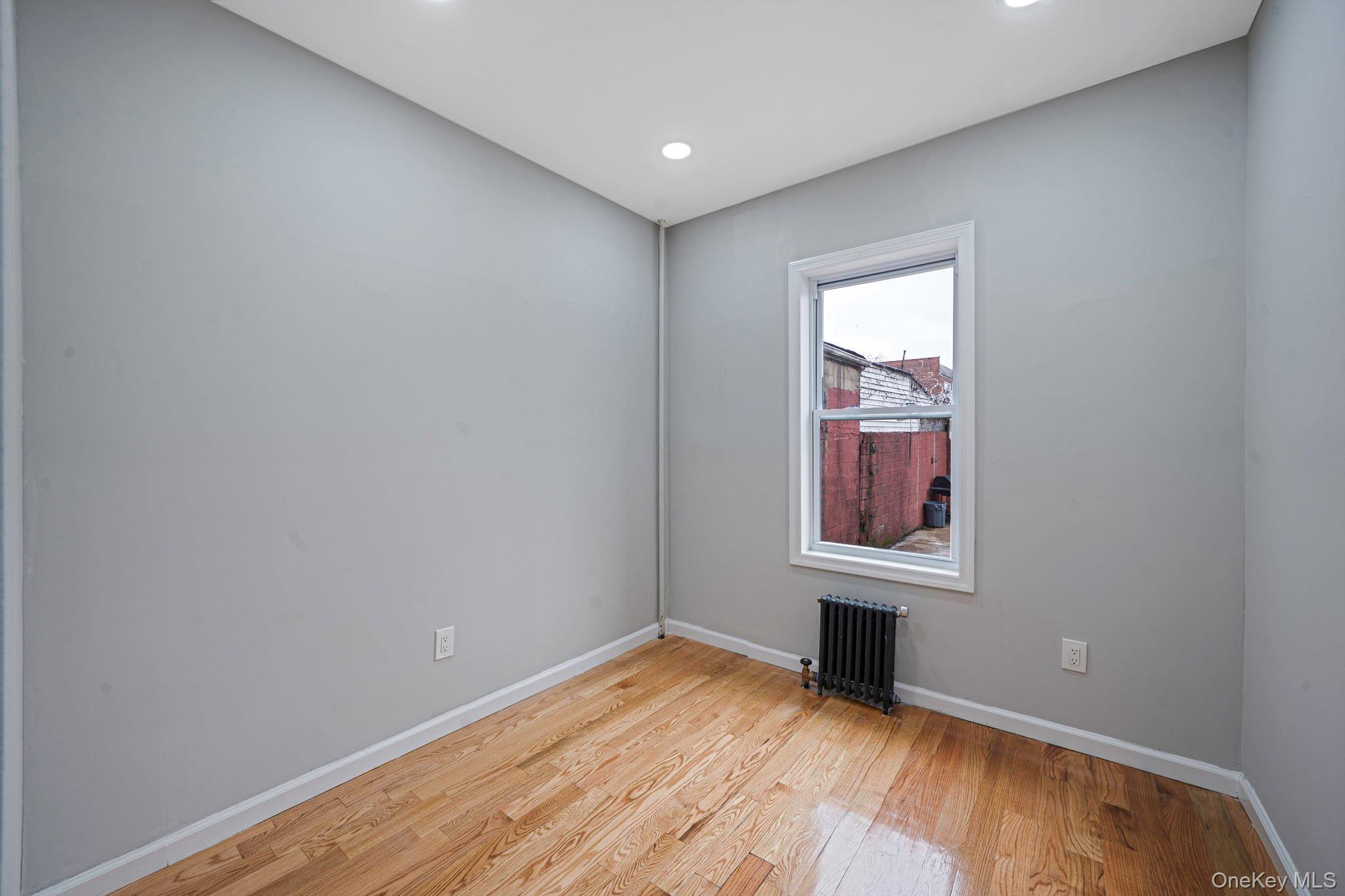 Single Family 89th Queens, NY 11418, MLS-995352-10