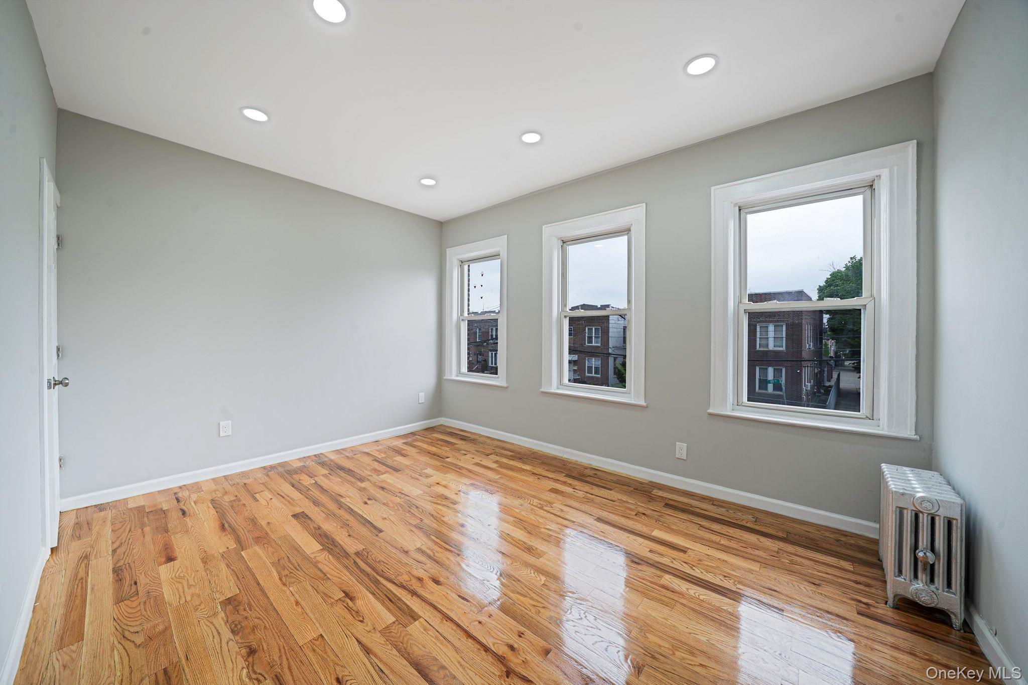 Single Family 89th Queens, NY 11418, MLS-995352-12