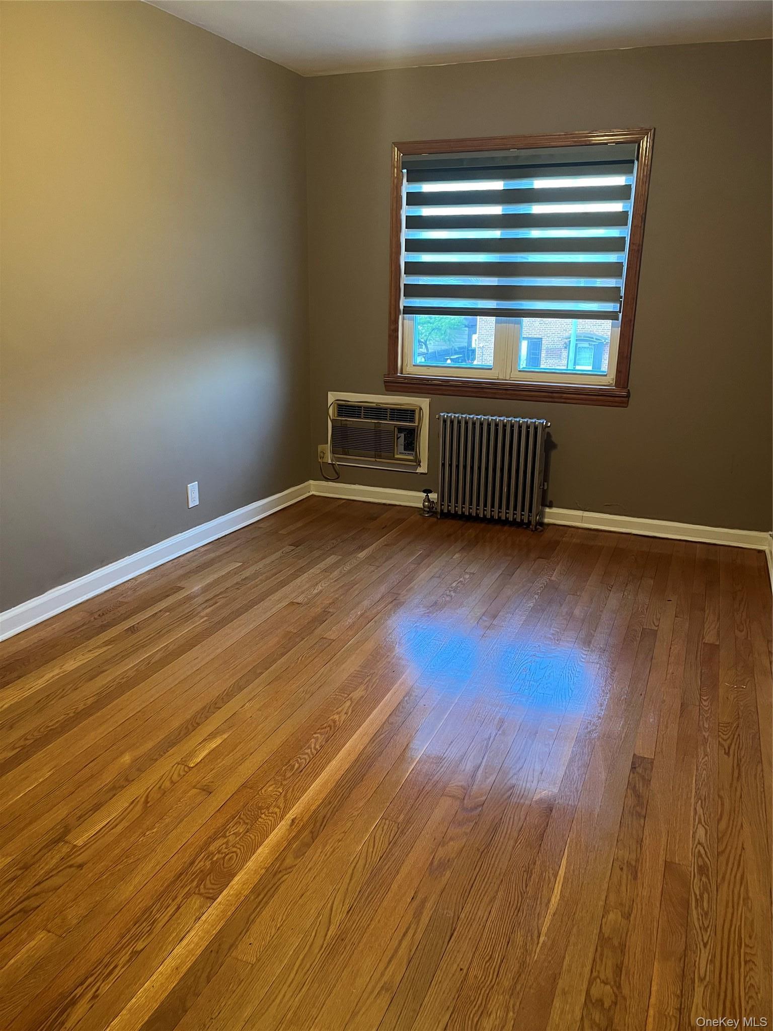 Single Family 194th  Queens, NY 11365, MLS-995365-8