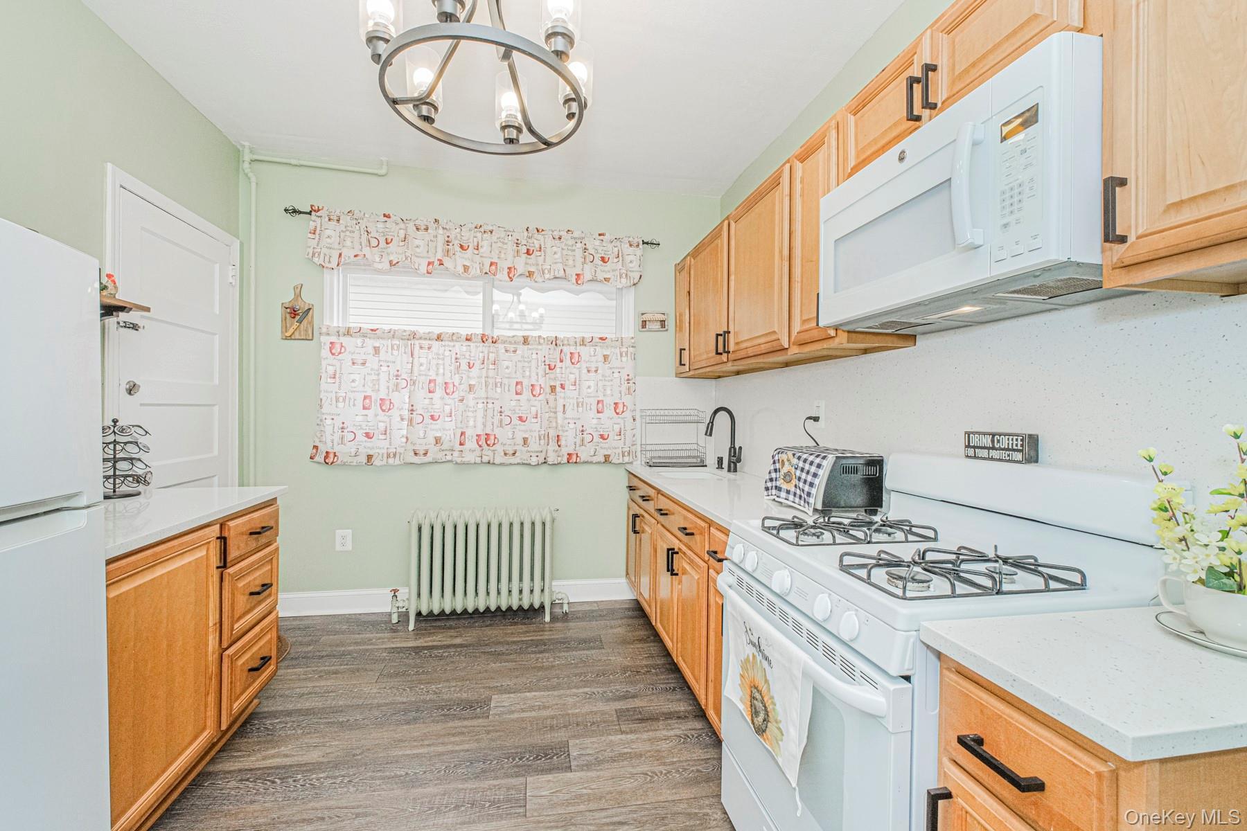 Single Family Adams  Staten Island, NY 10306, MLS-995376-10