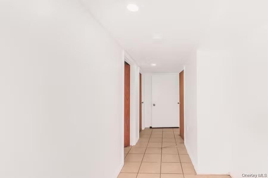 Single Family 221st Bronx, NY 10469, MLS-995395-35