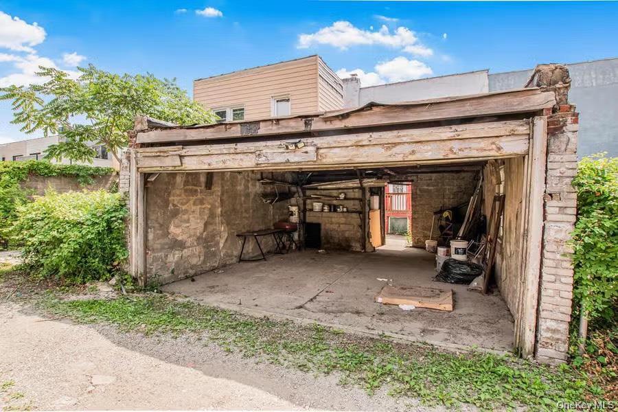 Single Family 221st Bronx, NY 10469, MLS-995395-41