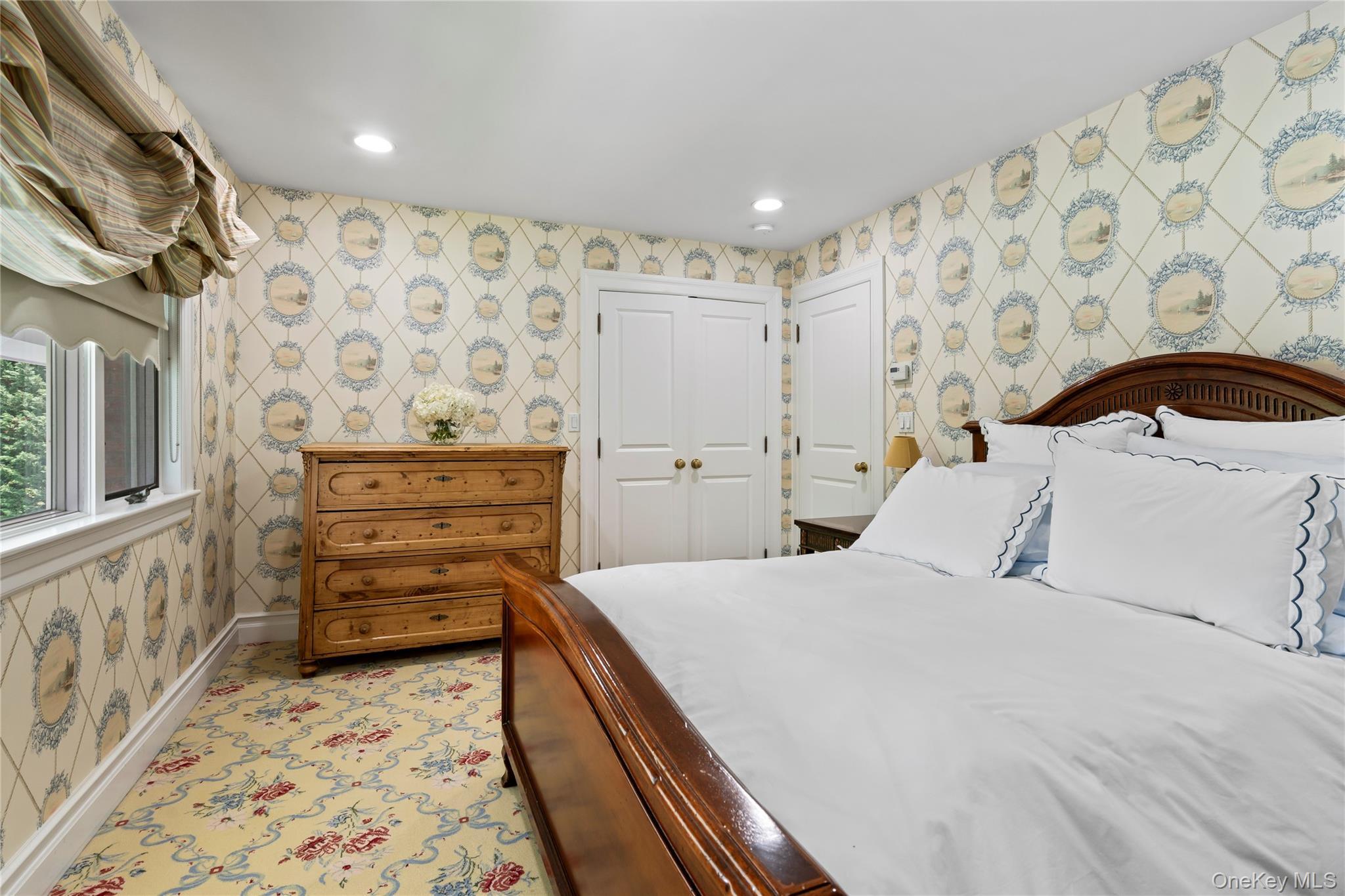 Single Family Montrose Court  Nassau County, NY 11576, MLS-995401-21