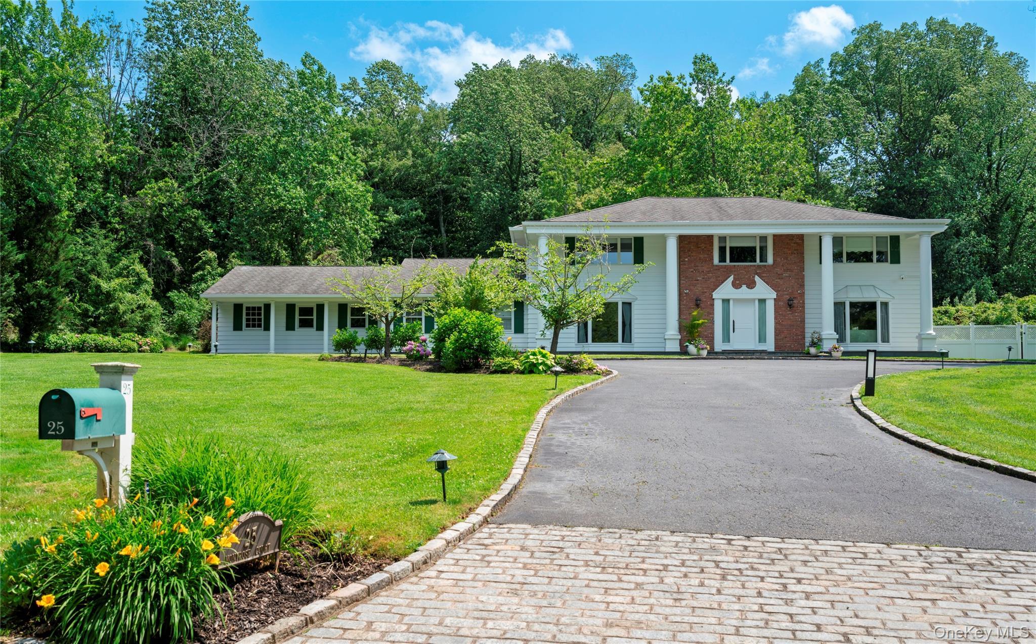 Single Family Montrose Court  Nassau County, NY 11576, MLS-995401-35