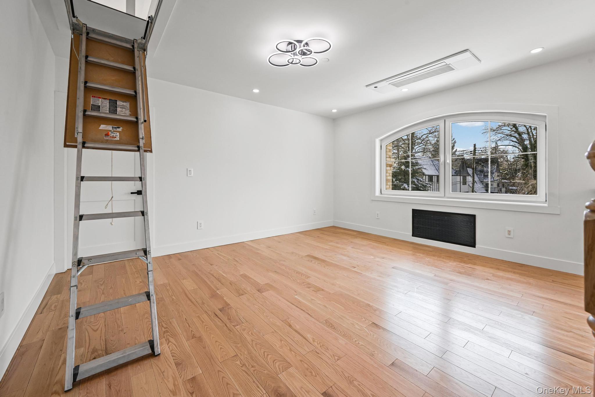Single Family 164th Street  Queens, NY 11358, MLS-995407-35