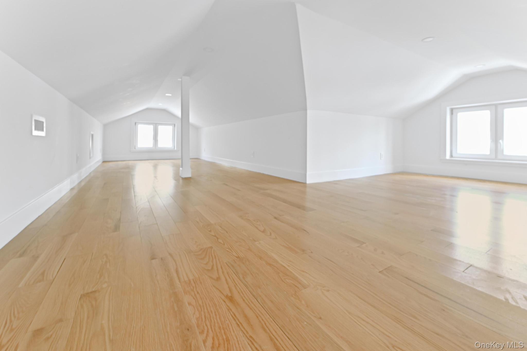 Single Family 164th Street  Queens, NY 11358, MLS-995407-37