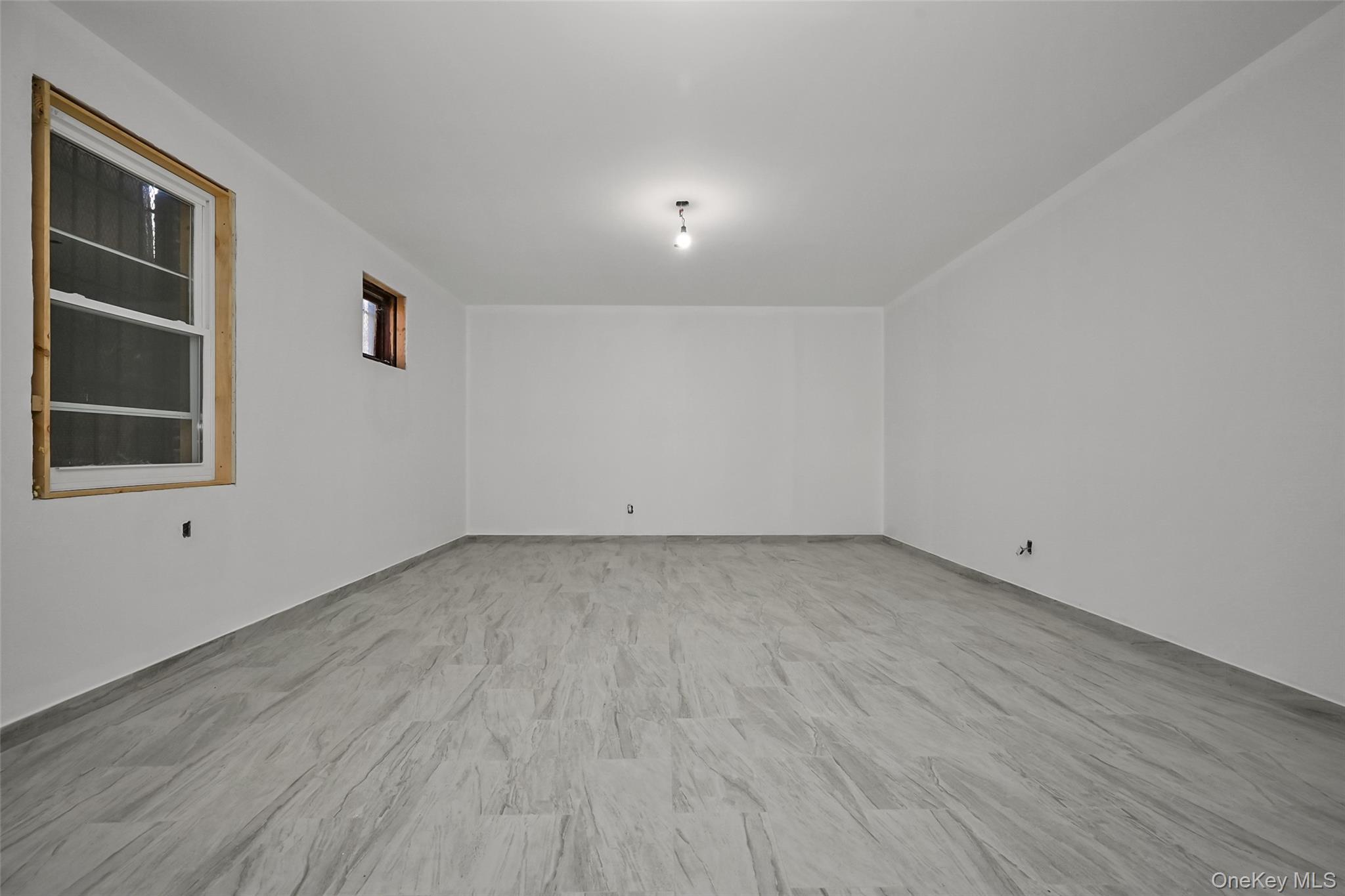 Commercial Lease Glenmore Avenue  Brooklyn, NY 11208, MLS-995416-5