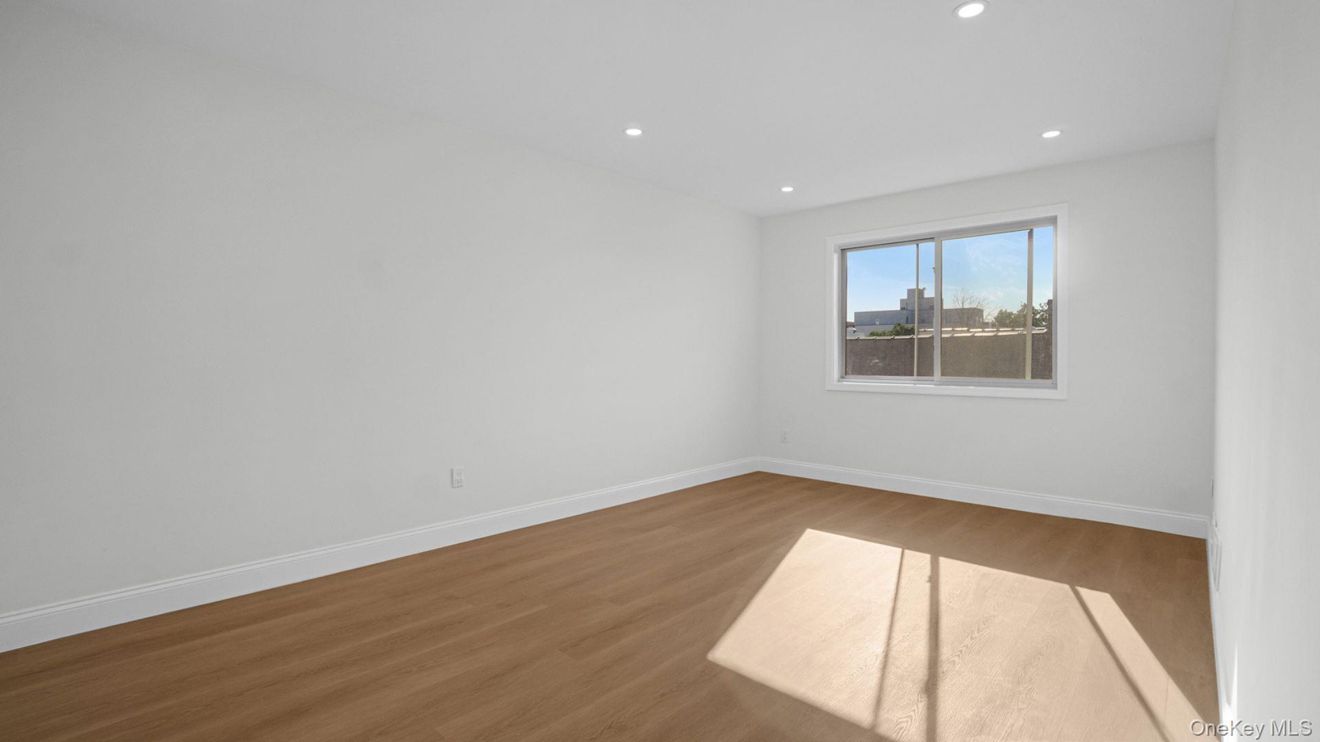 Single Family Barnes Avenue Bronx, NY 10467, MLS-995465-17
