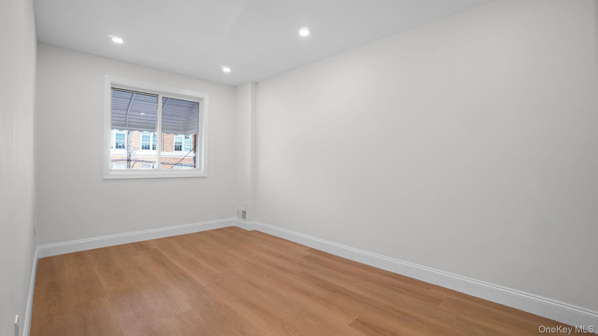 Single Family Barnes Avenue Bronx, NY 10467, MLS-995465-18