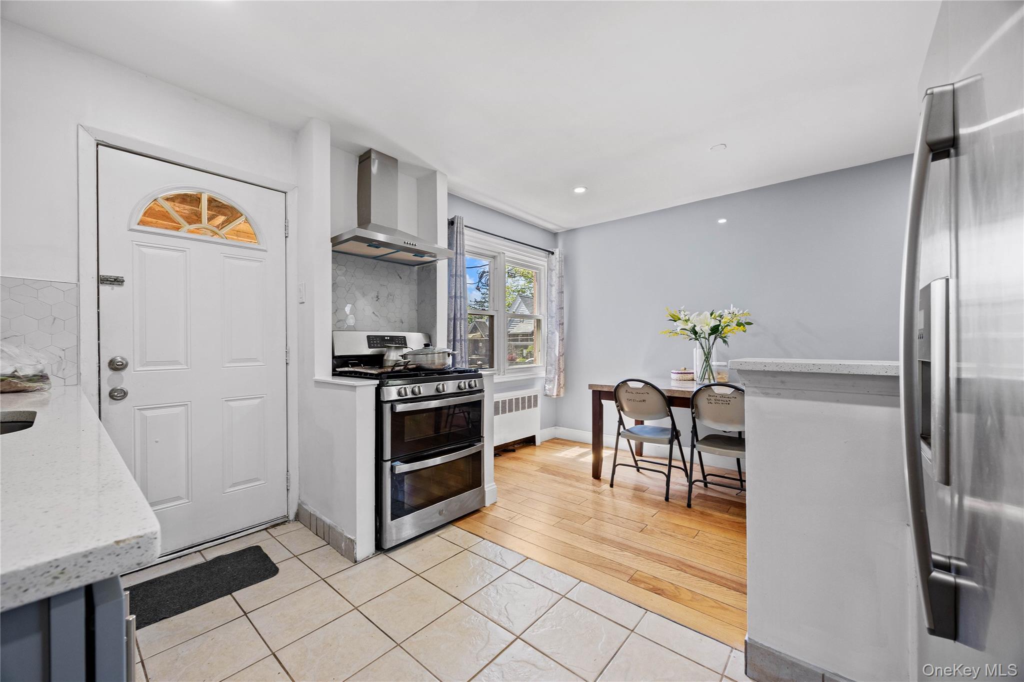 Single Family 25th Queens, NY 11369, MLS-995478-10