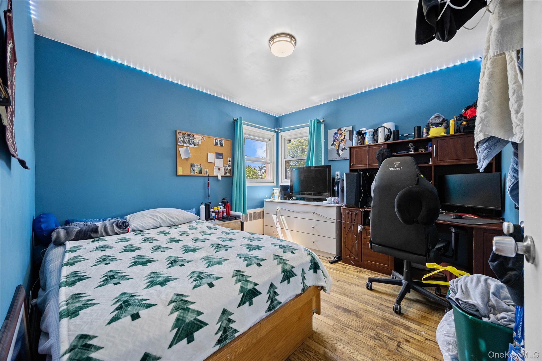 Single Family 25th Queens, NY 11369, MLS-995478-12