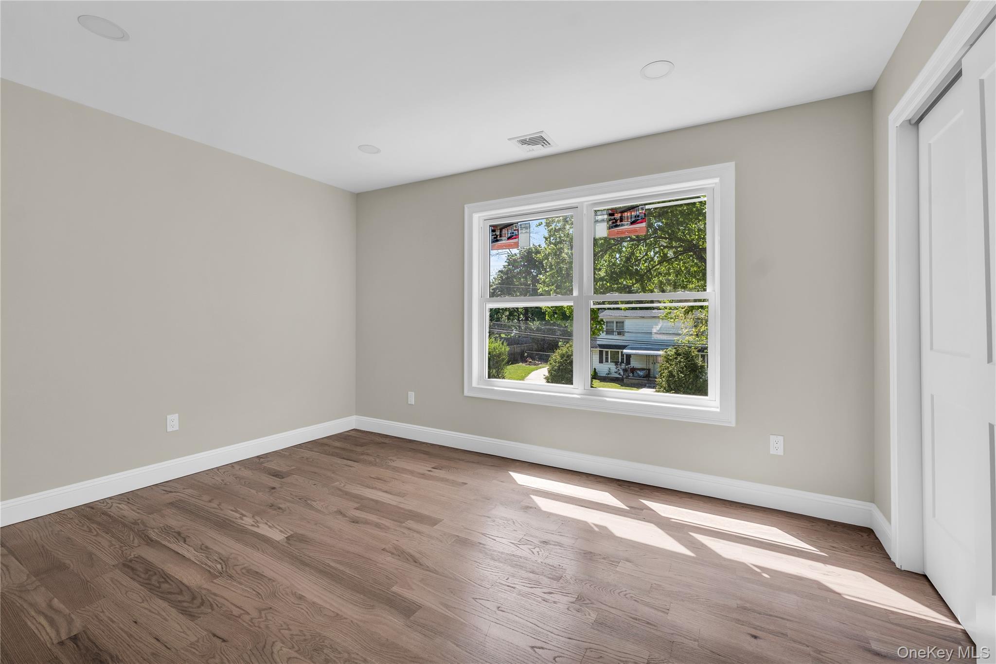 Single Family Lehigh Avenue Suffolk County, NY 11720, MLS-995479-13