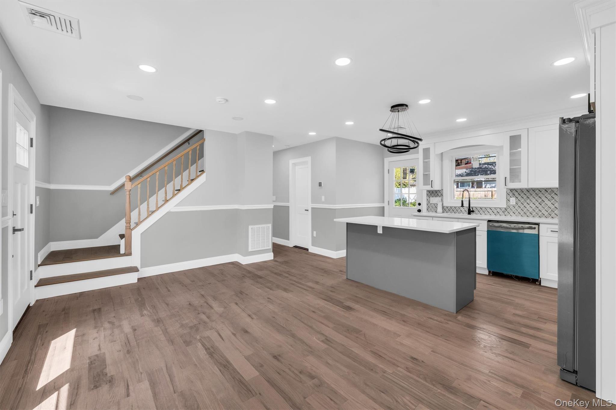 Single Family Lehigh Avenue Suffolk County, NY 11720, MLS-995479-7