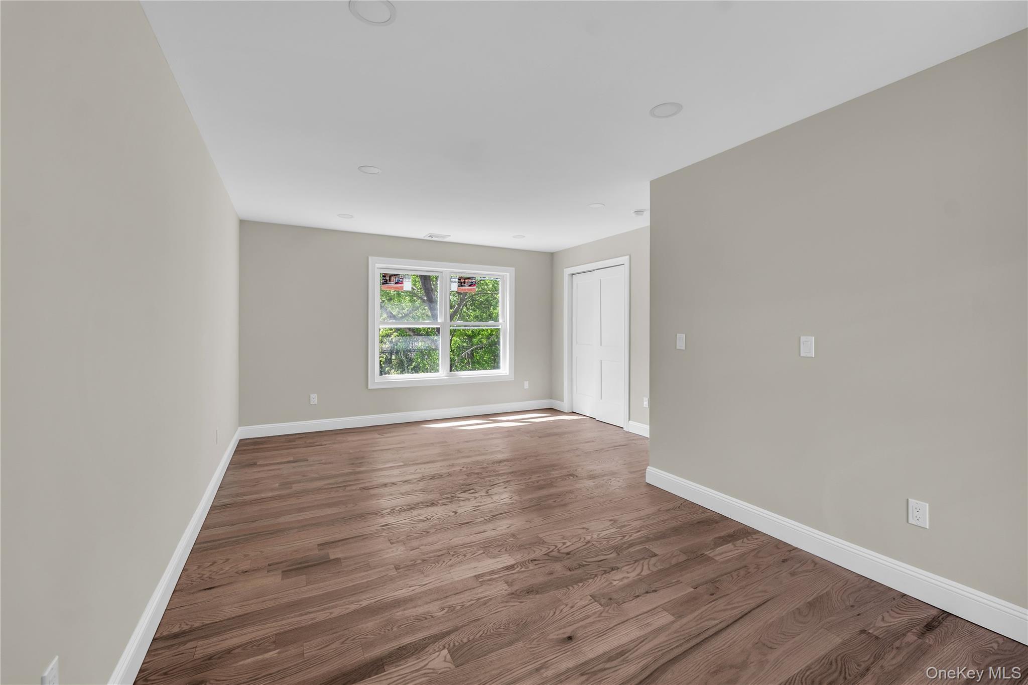 Single Family Lehigh Avenue Suffolk County, NY 11720, MLS-995479-9
