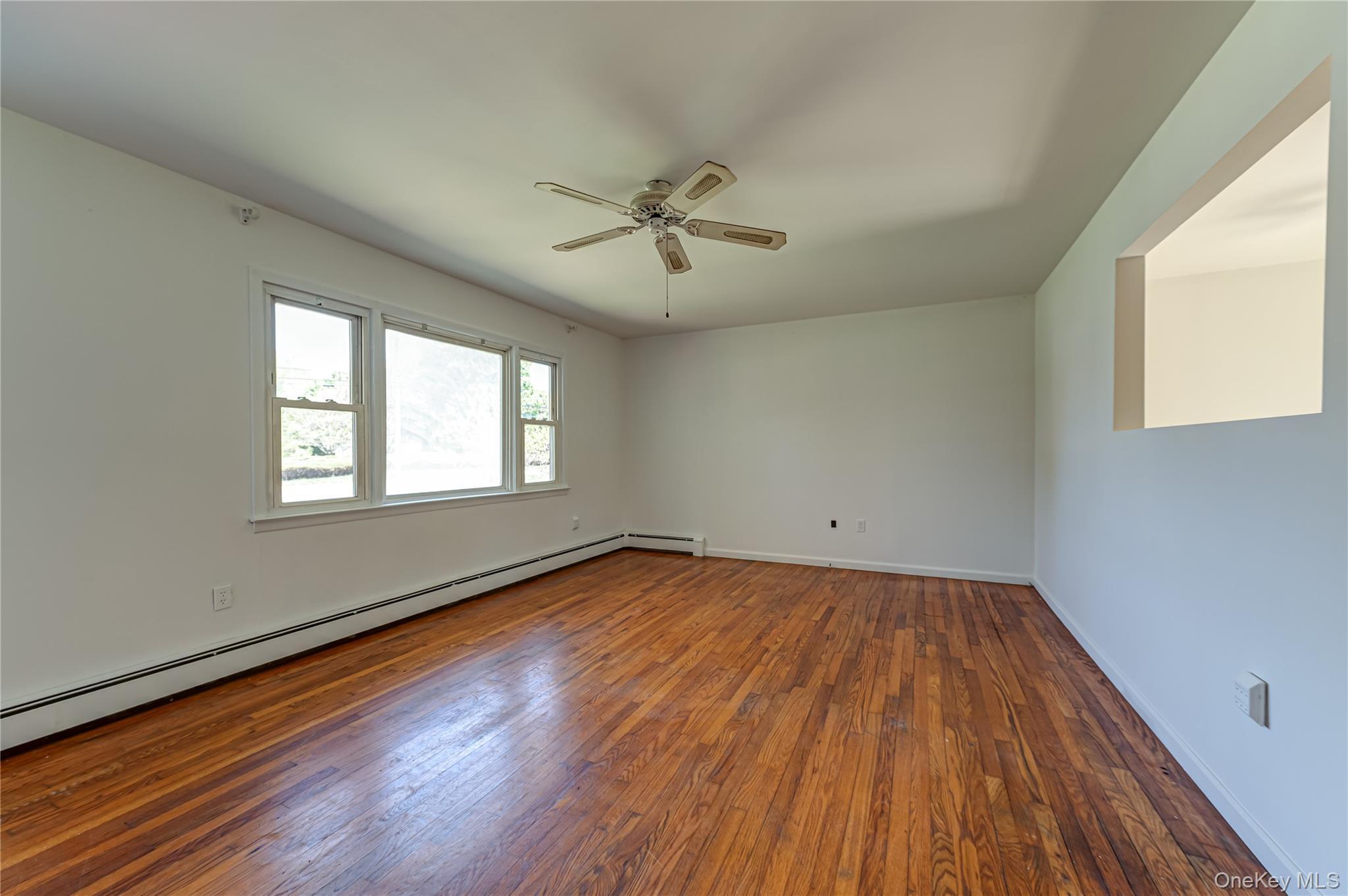 Single Family New Suffolk Avenue Suffolk County, NY 11952, MLS-995496-12