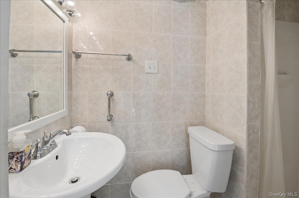 Single Family Henry Hudson  Bronx, NY 10471, MLS-995503-14