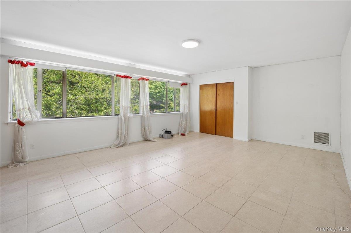 Single Family Henry Hudson  Bronx, NY 10471, MLS-995503-16