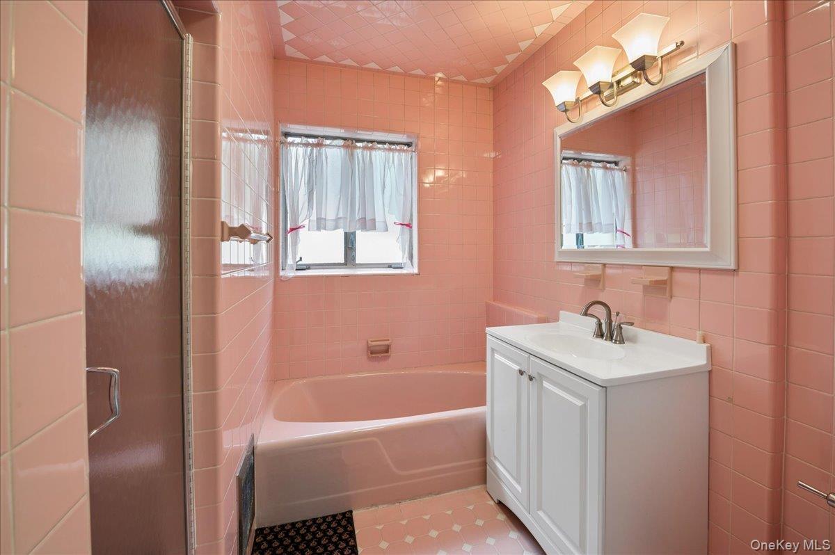 Single Family Henry Hudson  Bronx, NY 10471, MLS-995503-19