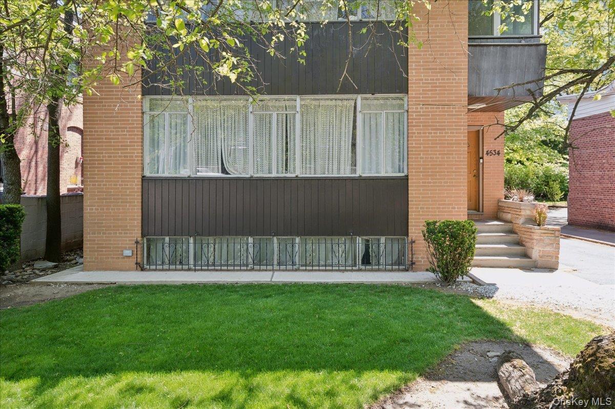 Single Family Henry Hudson  Bronx, NY 10471, MLS-995503-2