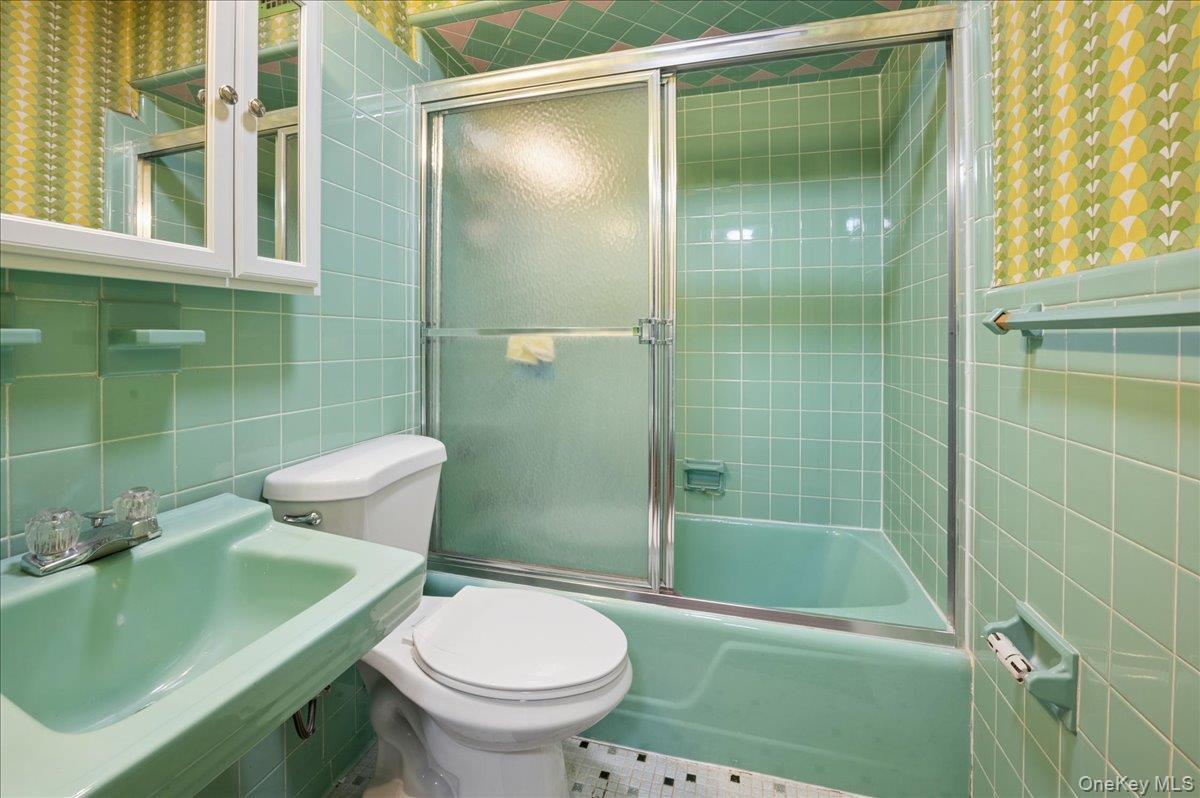 Single Family Henry Hudson  Bronx, NY 10471, MLS-995503-23