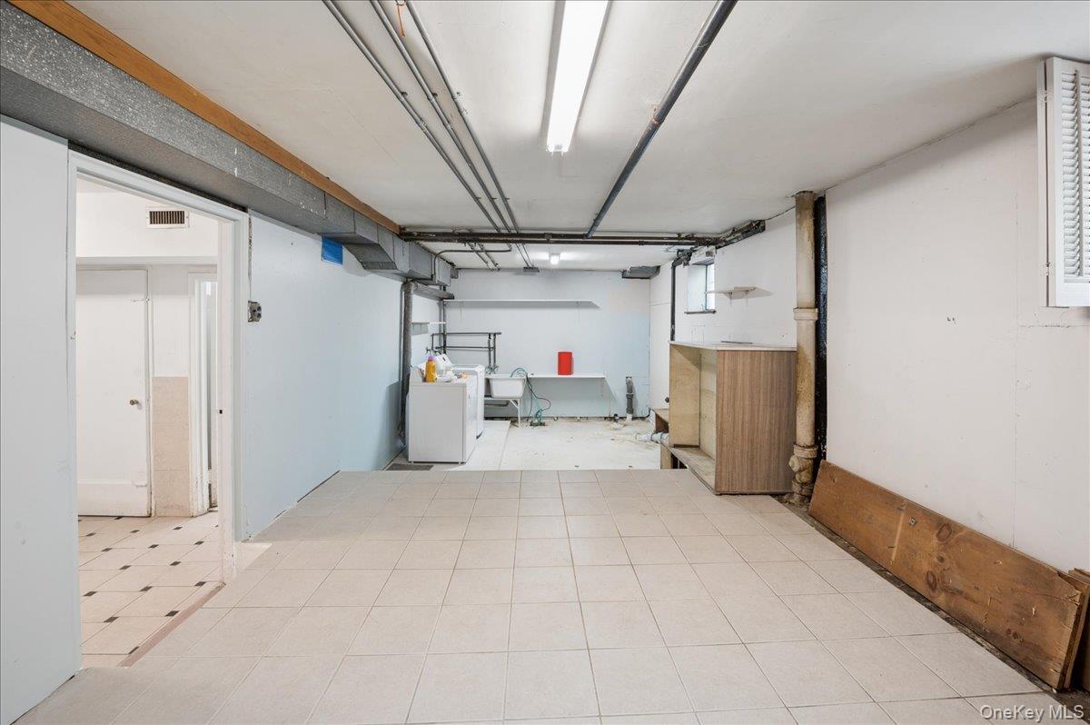 Single Family Henry Hudson  Bronx, NY 10471, MLS-995503-24