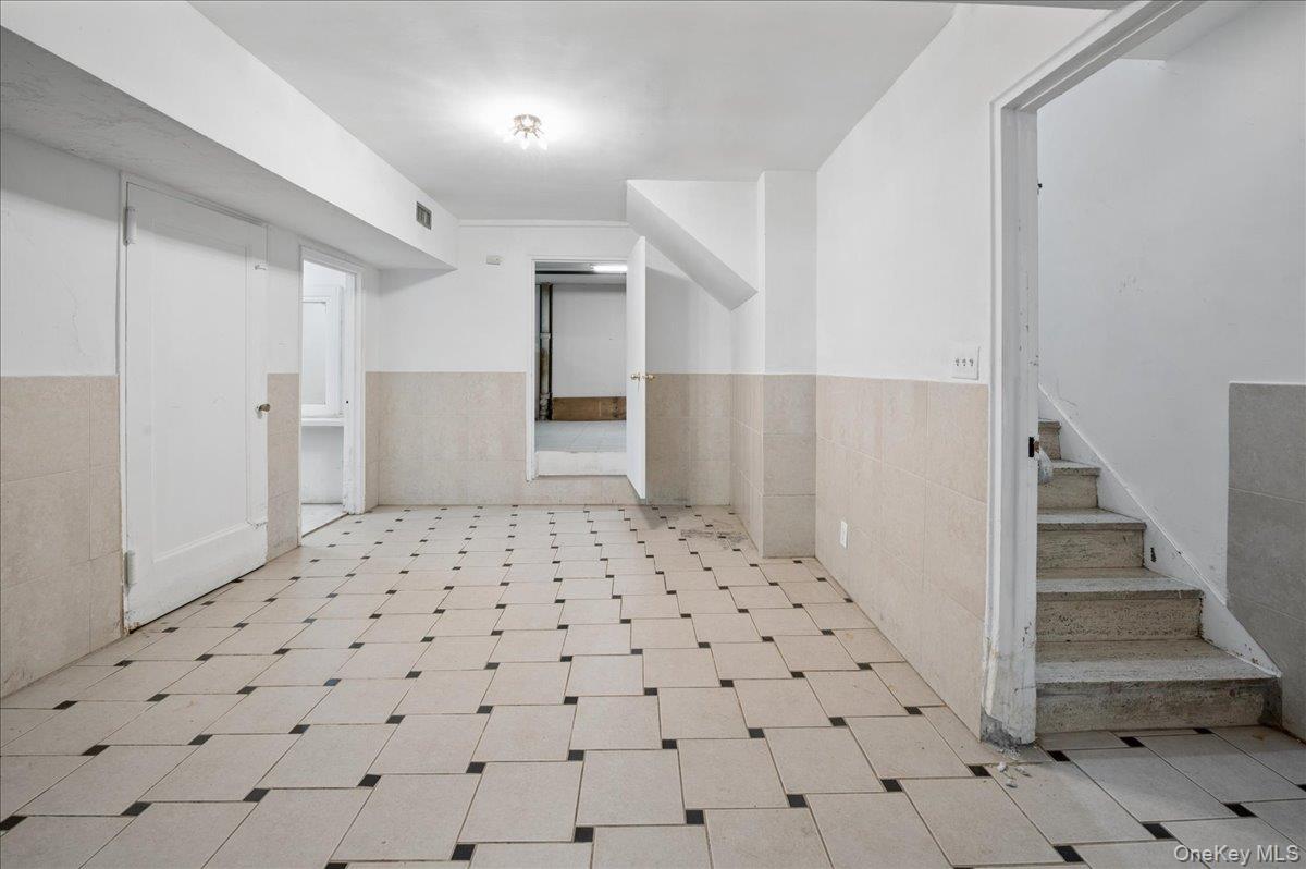 Single Family Henry Hudson  Bronx, NY 10471, MLS-995503-26