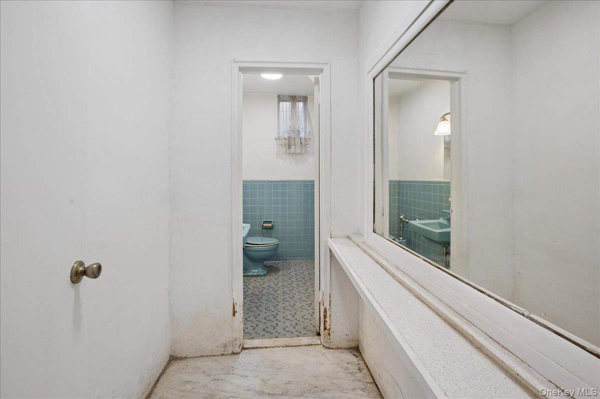 Single Family Henry Hudson  Bronx, NY 10471, MLS-995503-27