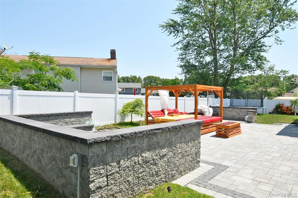 Single Family Newton  Suffolk County, NY 11784, MLS-995545-27
