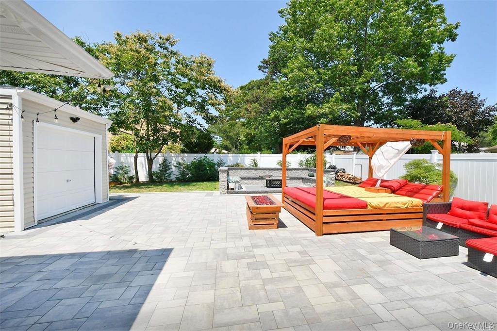 Single Family Newton  Suffolk County, NY 11784, MLS-995545-28