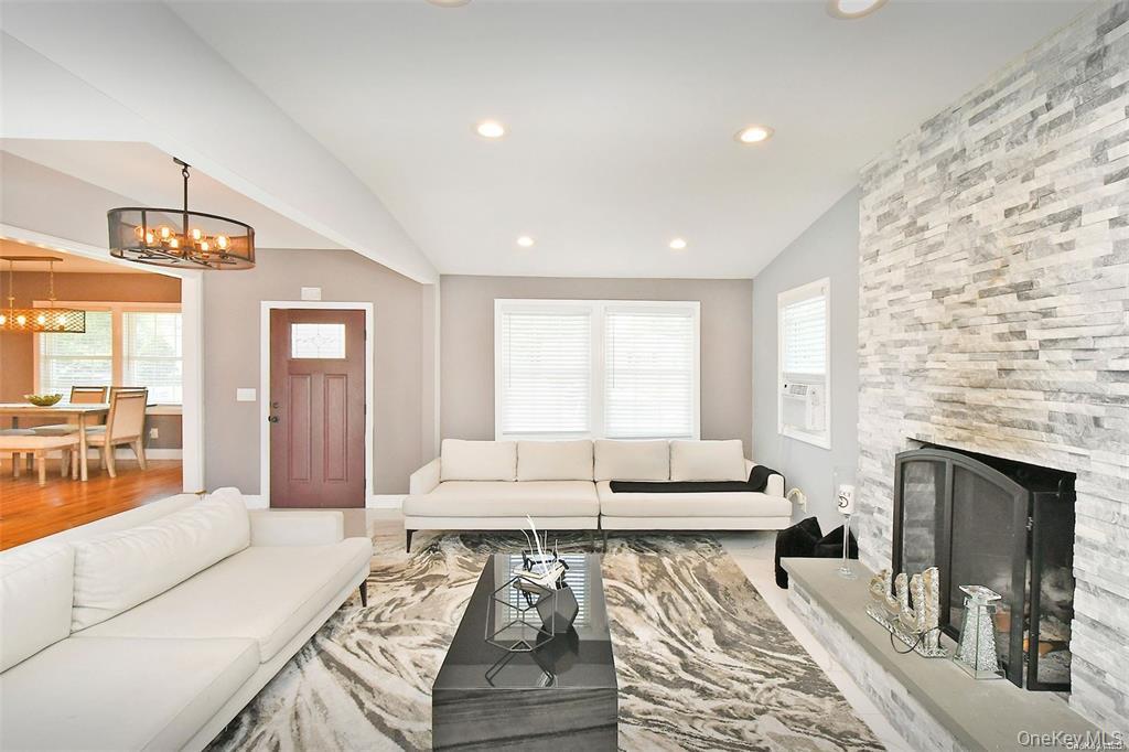 Single Family Newton  Suffolk County, NY 11784, MLS-995545-3