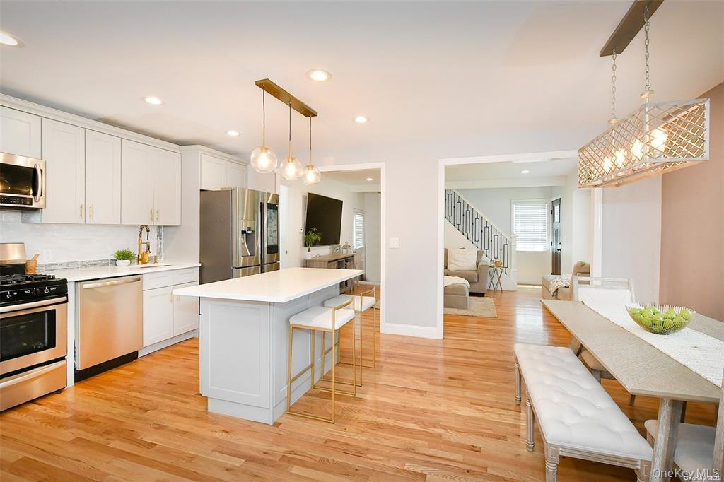Single Family Newton  Suffolk County, NY 11784, MLS-995545-4