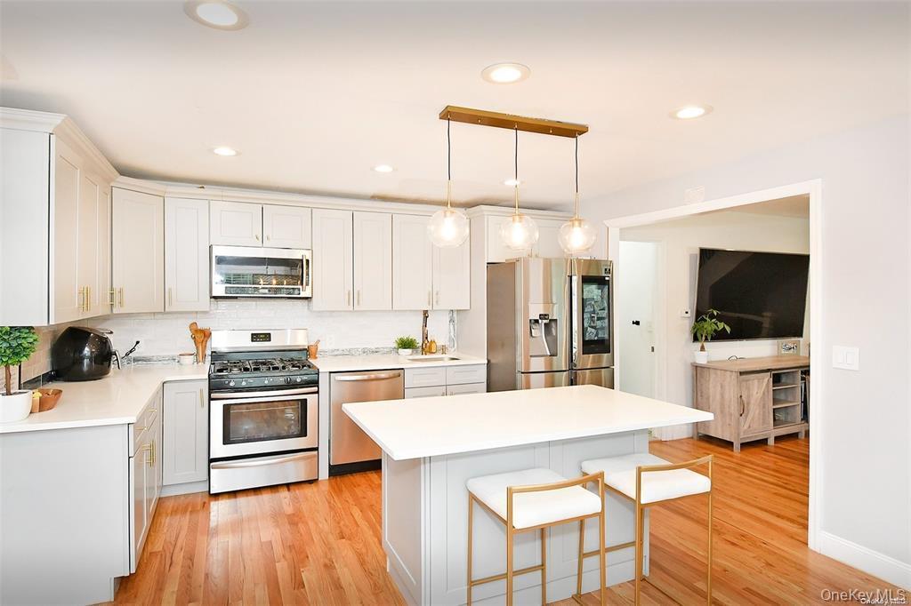 Single Family Newton  Suffolk County, NY 11784, MLS-995545-7