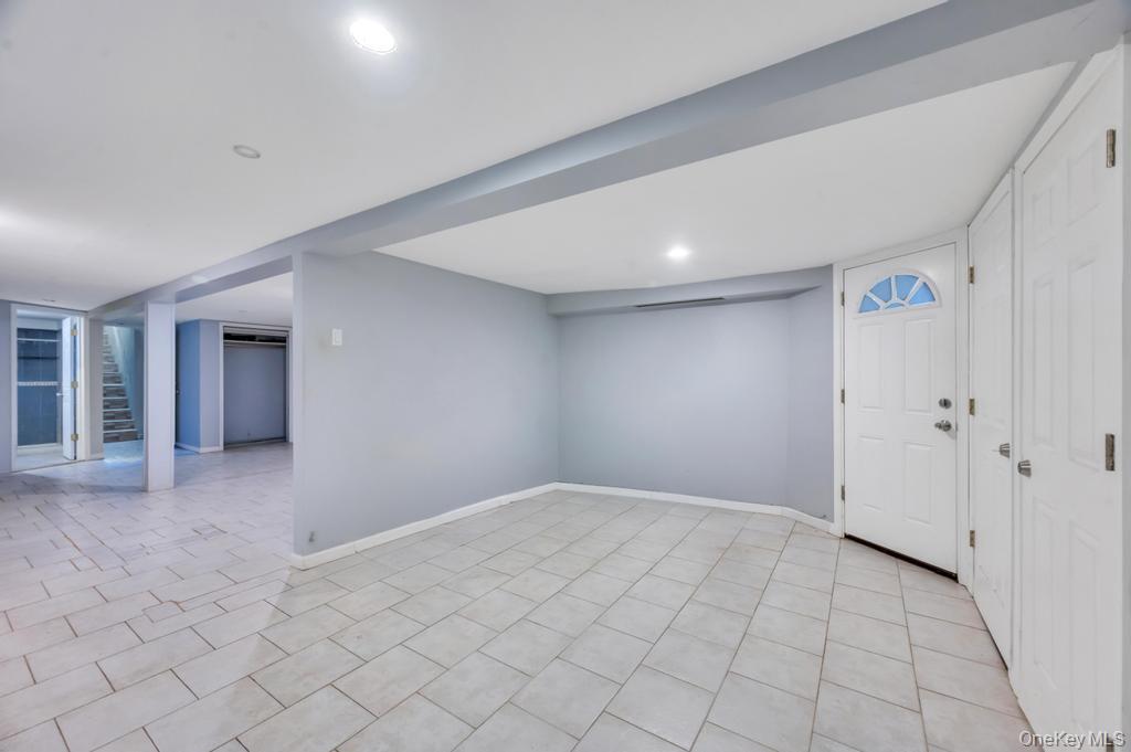 Single Family Woodbine Street Brooklyn, NY 11221, MLS-995548-31