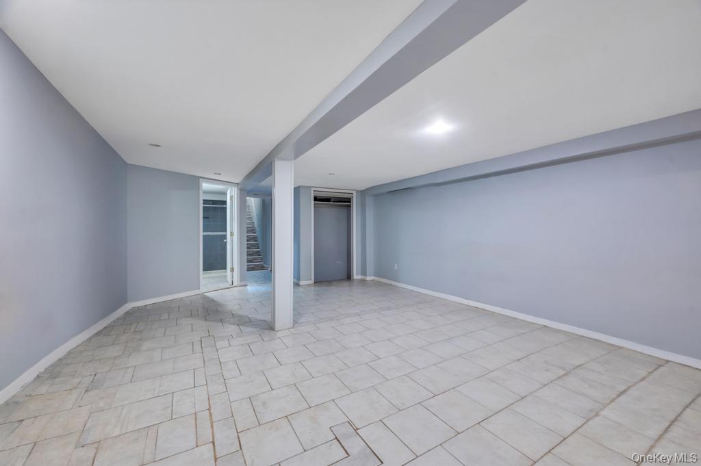 Single Family Woodbine Street Brooklyn, NY 11221, MLS-995548-33