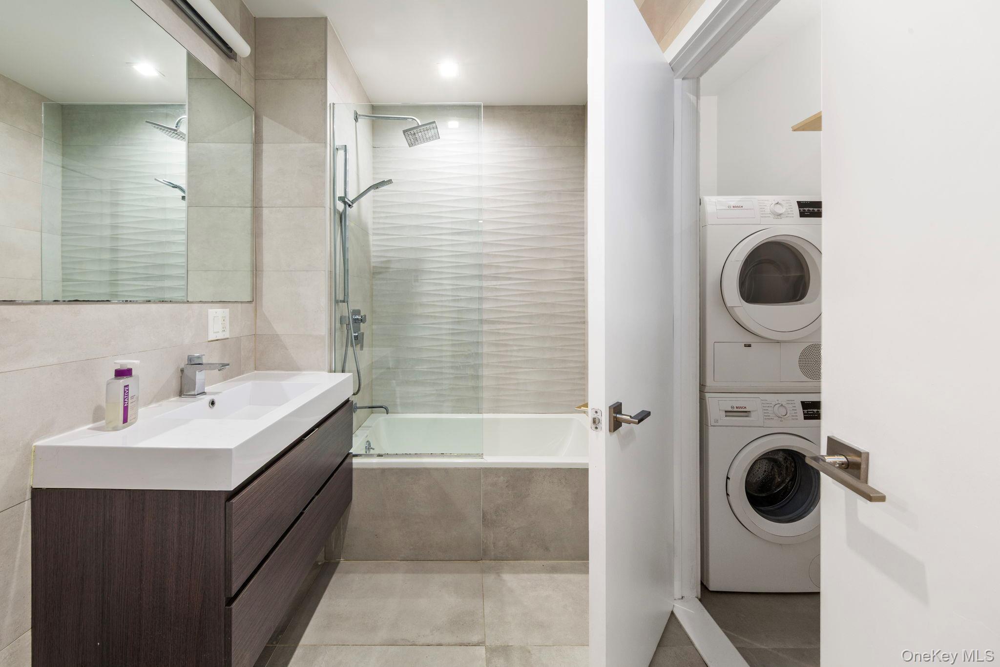 Condo Hart  Brooklyn, NY 11206, MLS-995551-14