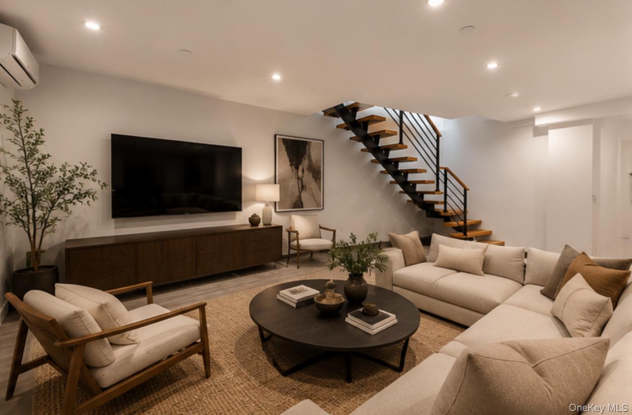 Condo Hart  Brooklyn, NY 11206, MLS-995551-17