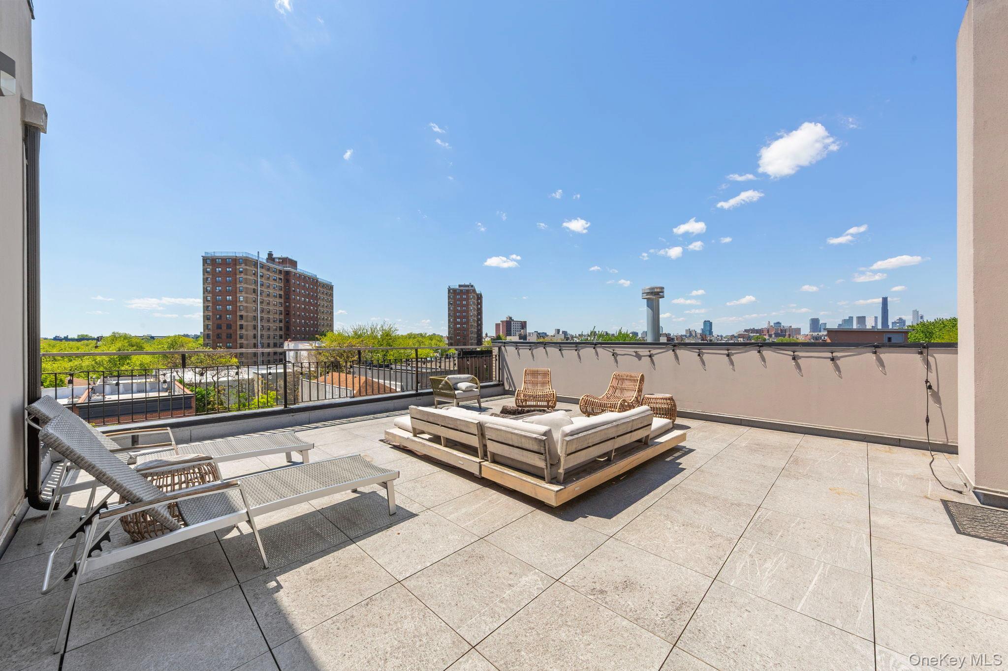 Condo Hart  Brooklyn, NY 11206, MLS-995551-28