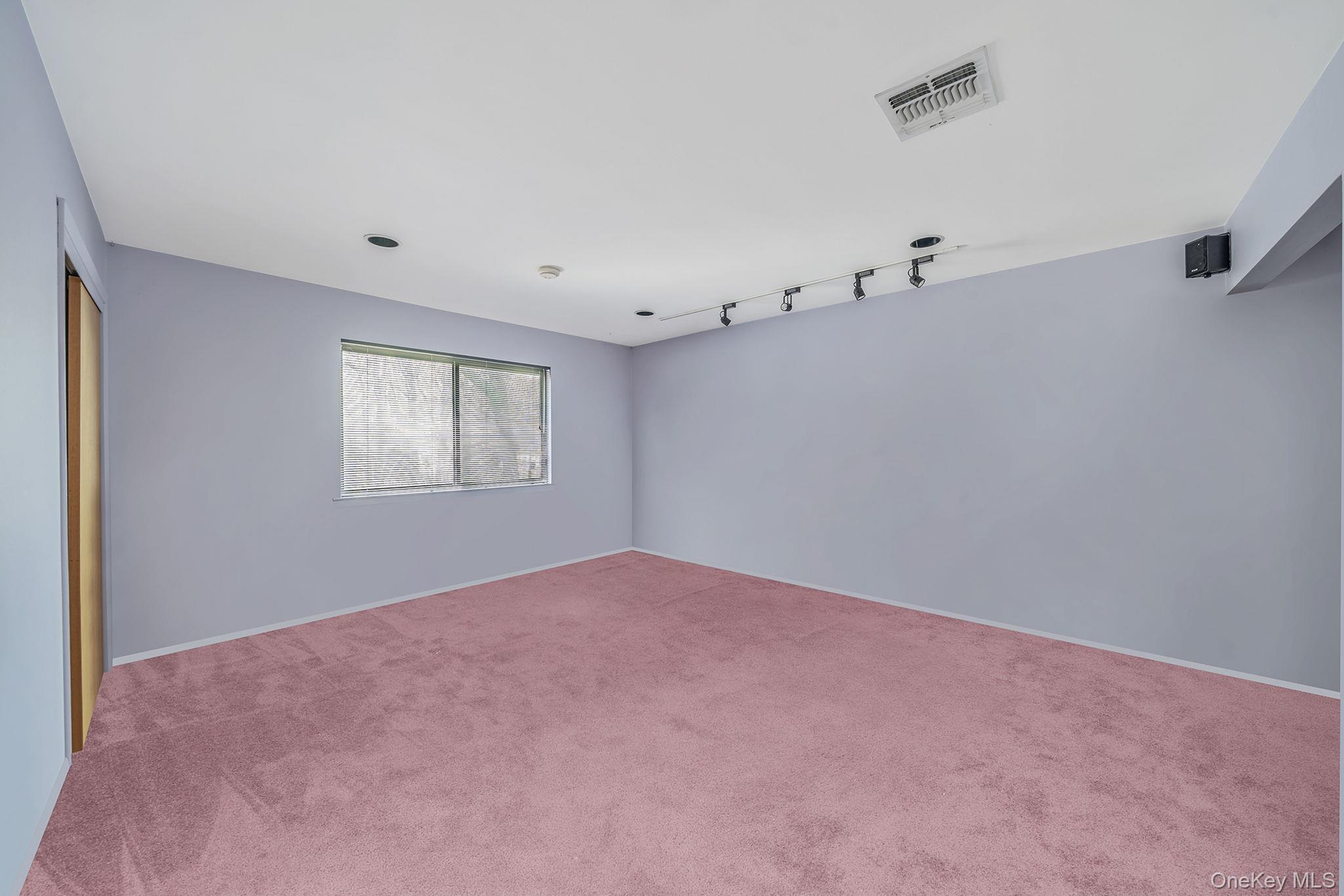 Single Family Lily Drive Suffolk County, NY 11720, MLS-995561-27