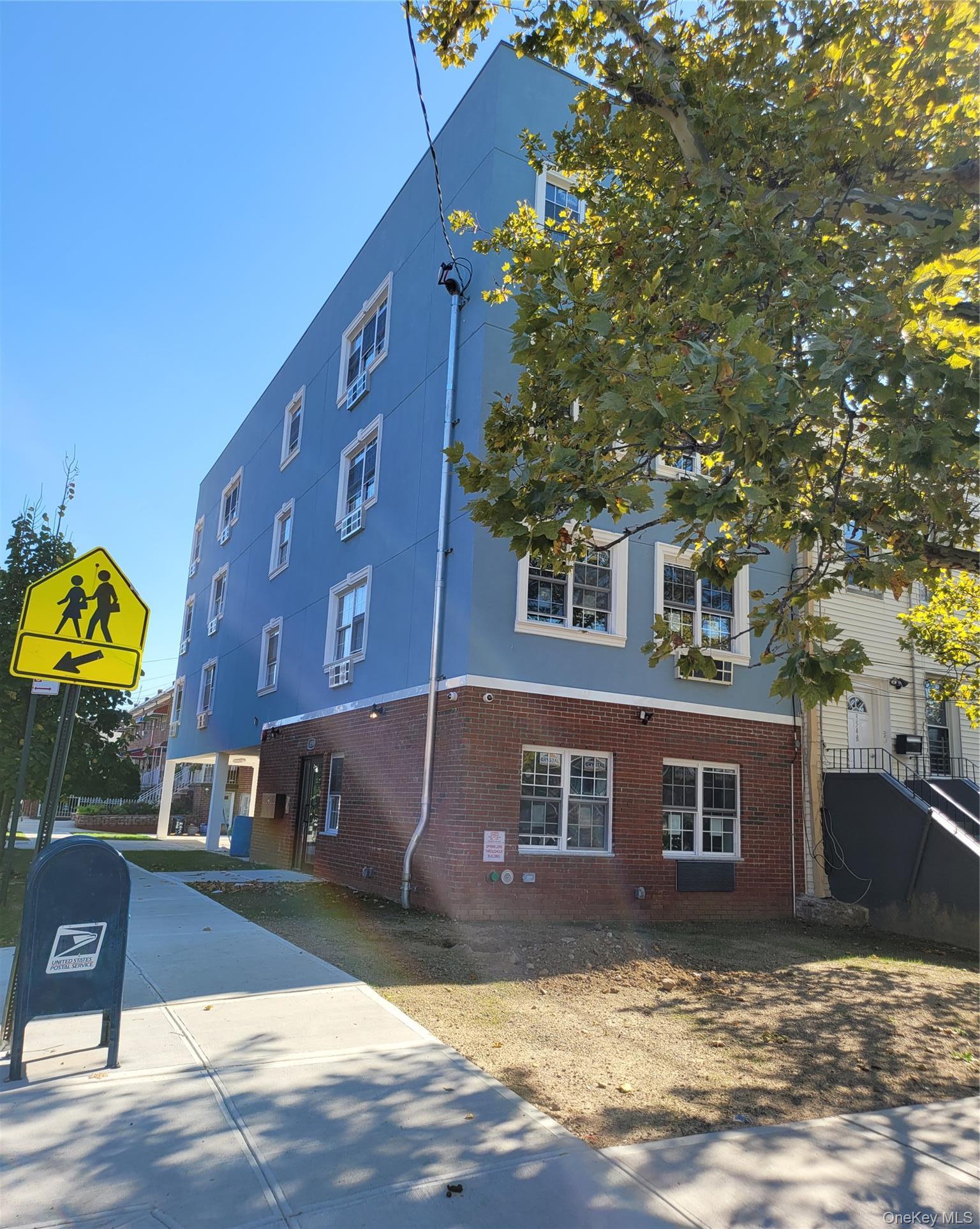 Single Family Laconia  Bronx, NY 10469, MLS-995568-2