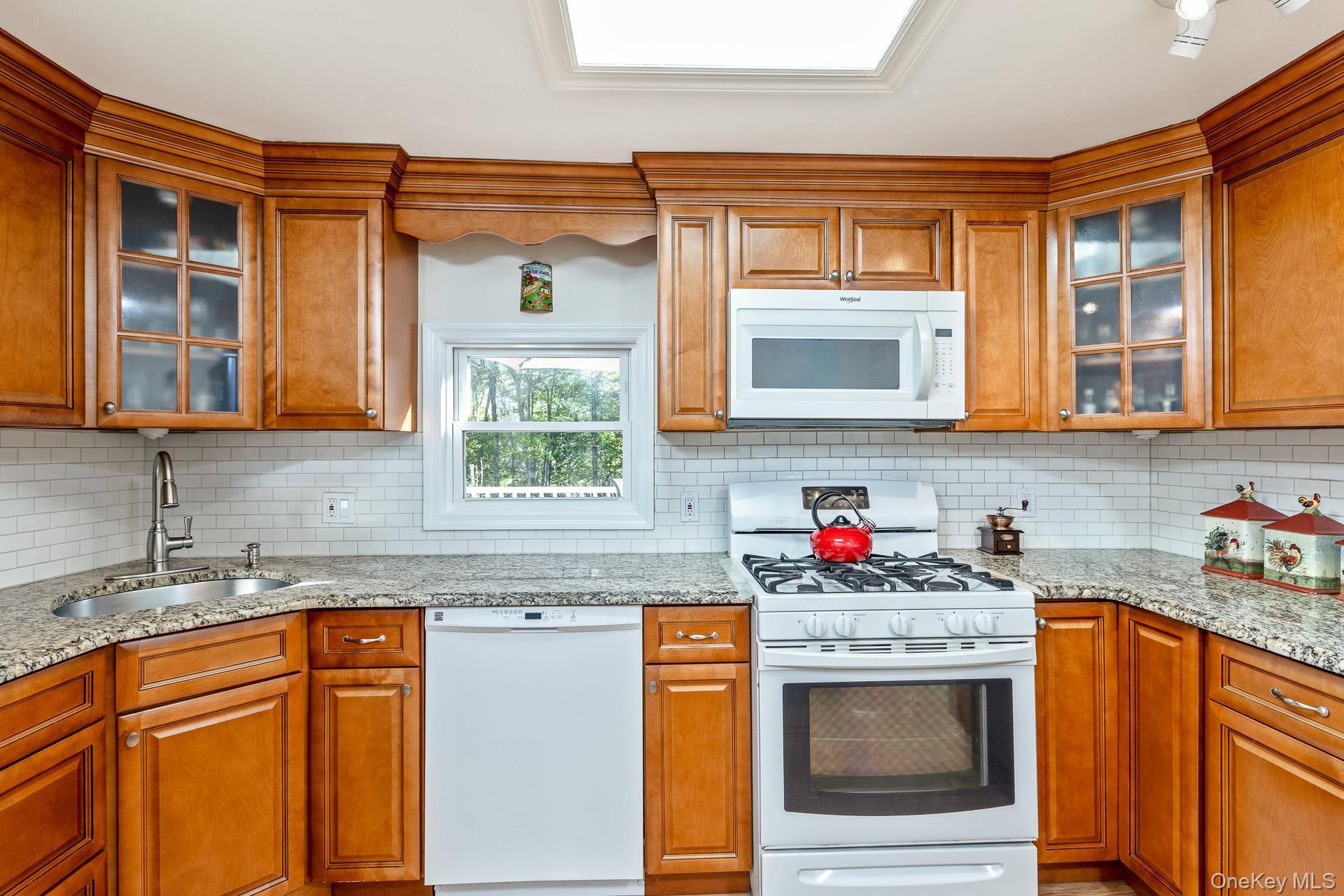 Single Family Middle Road Suffolk County, NY 11933, MLS-995626-14