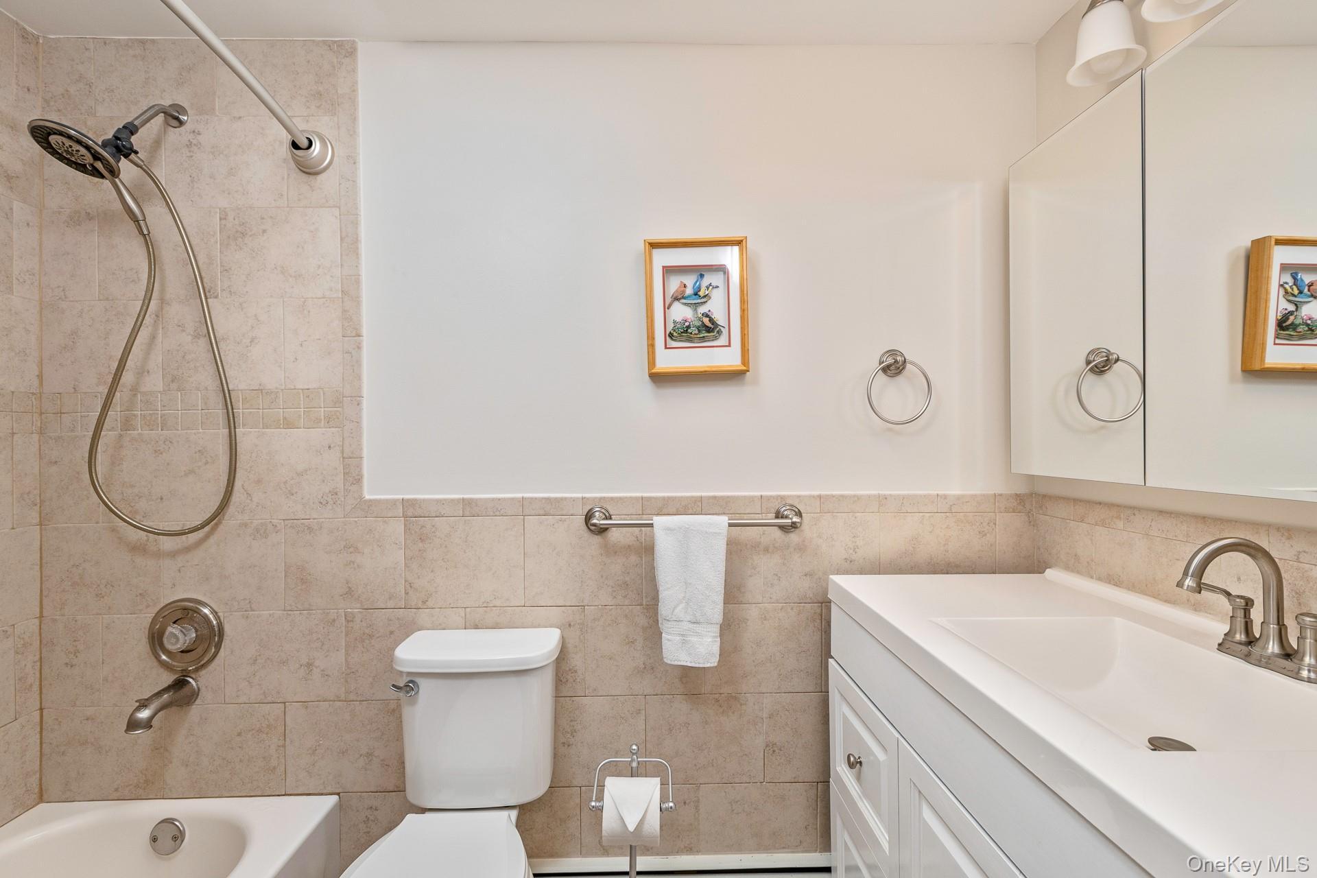Single Family Middle Road Suffolk County, NY 11933, MLS-995626-21