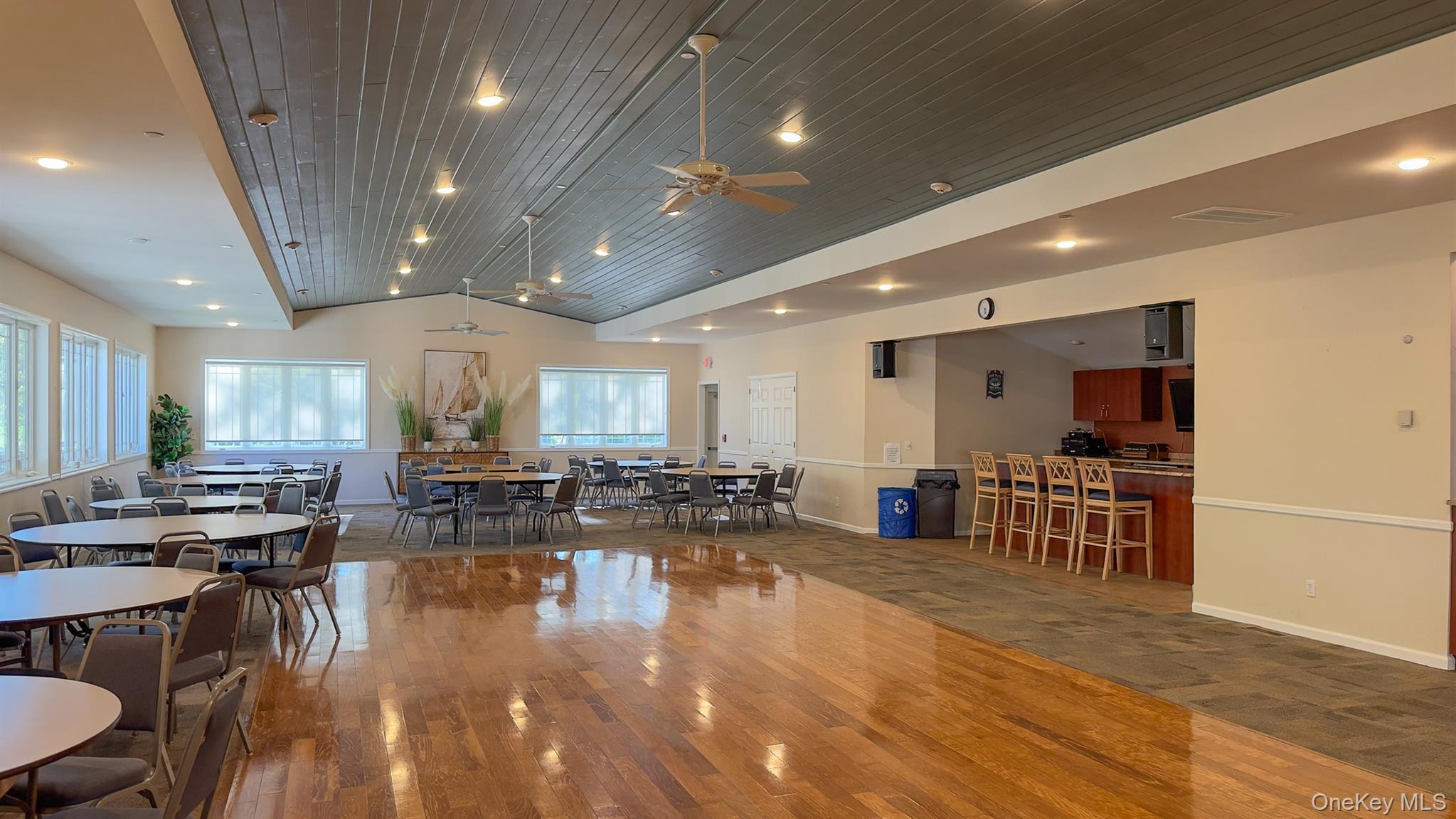 Single Family Middle Road Suffolk County, NY 11933, MLS-995626-30