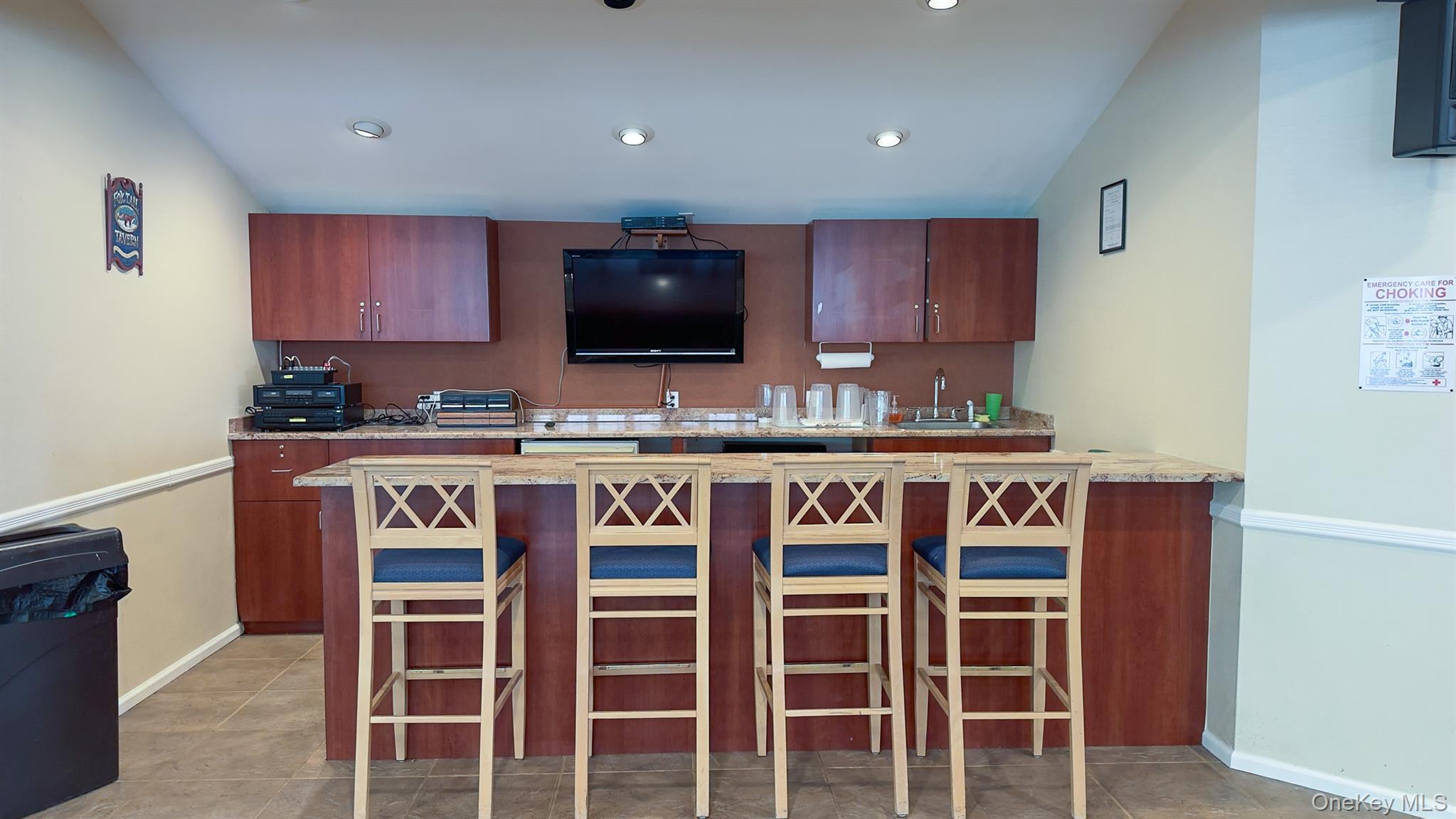 Single Family Middle Road Suffolk County, NY 11933, MLS-995626-31