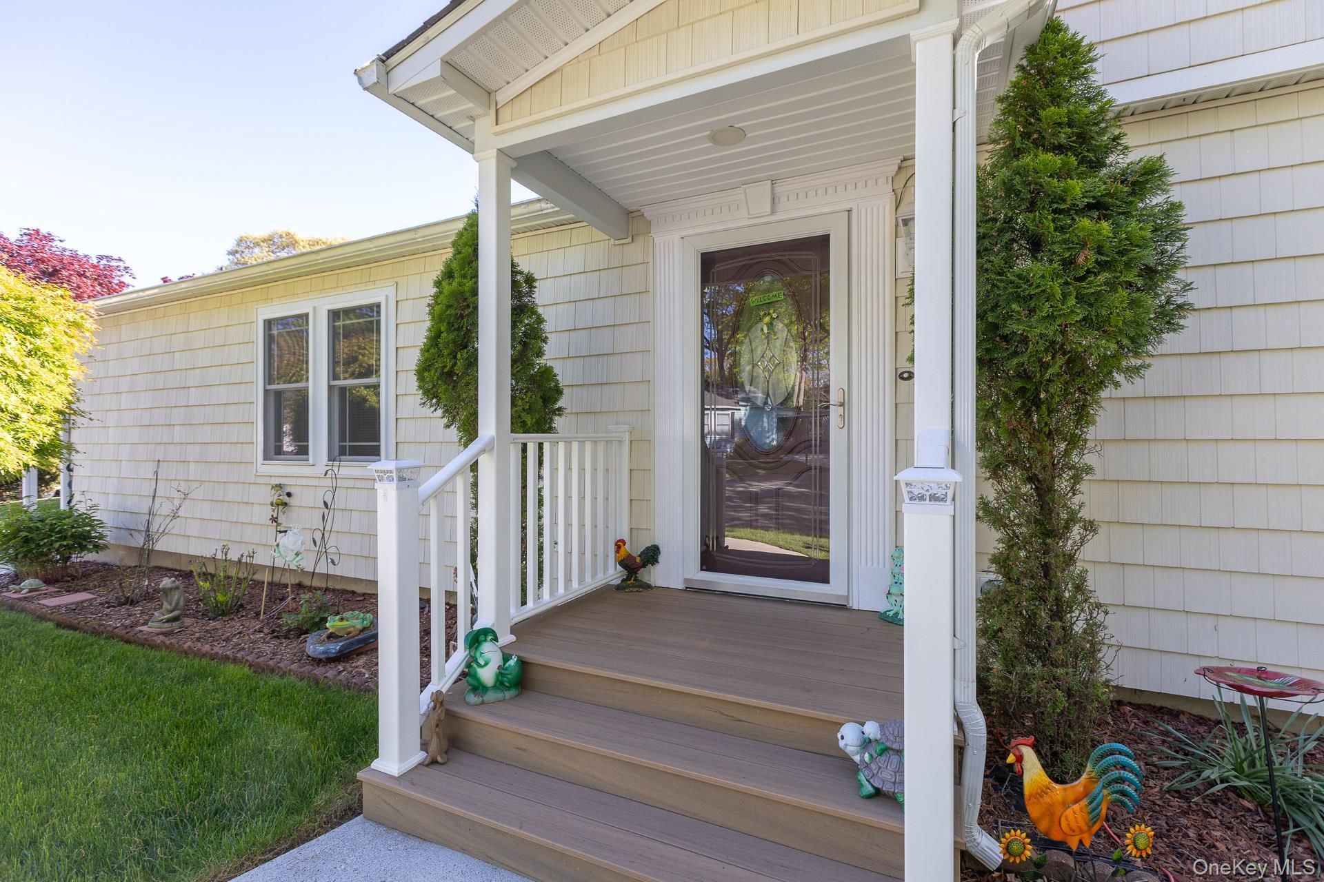 Single Family Middle Road Suffolk County, NY 11933, MLS-995626-4
