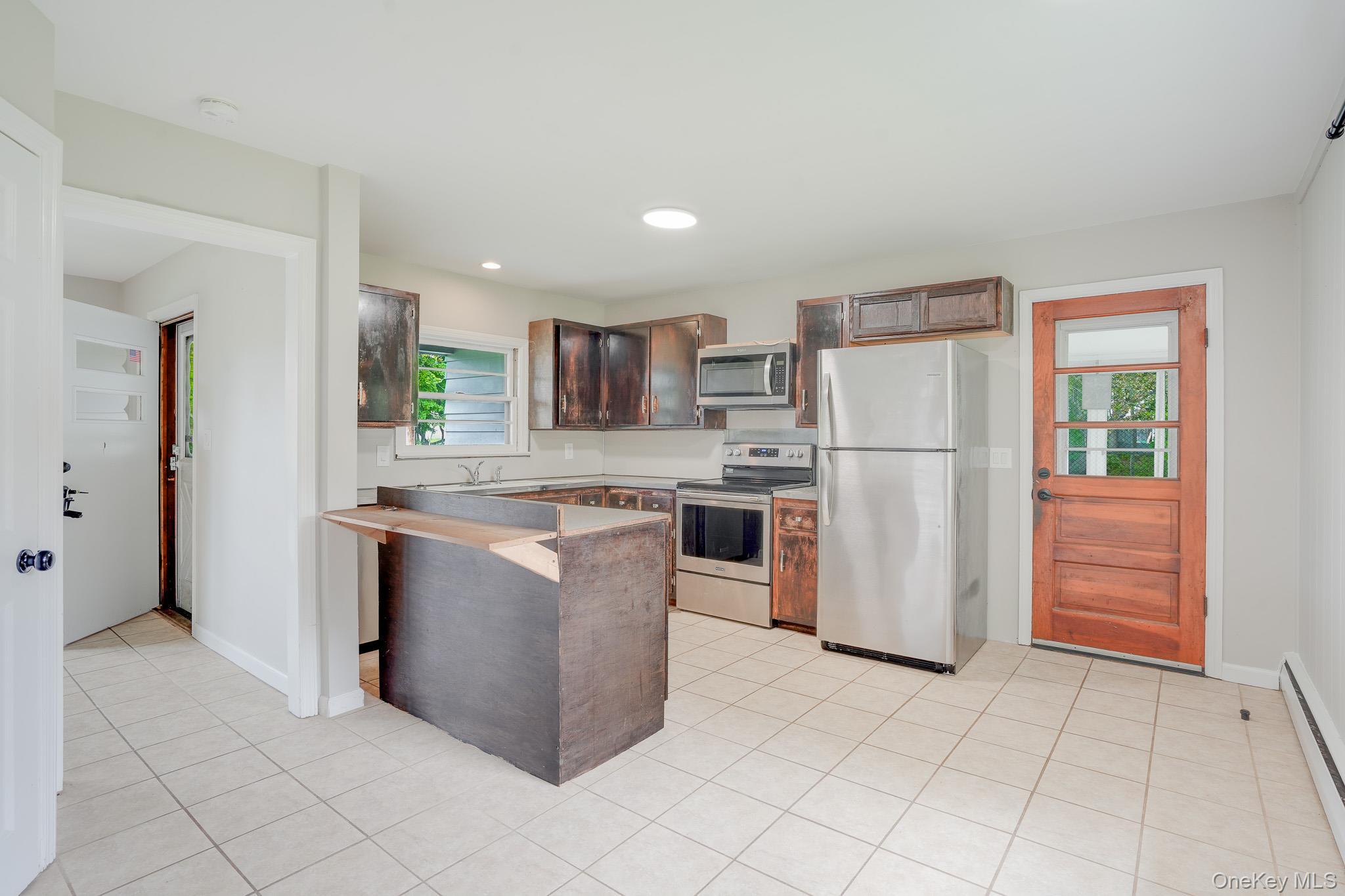 Single Family Park Dutchess County, NY 12603, MLS-995649-7