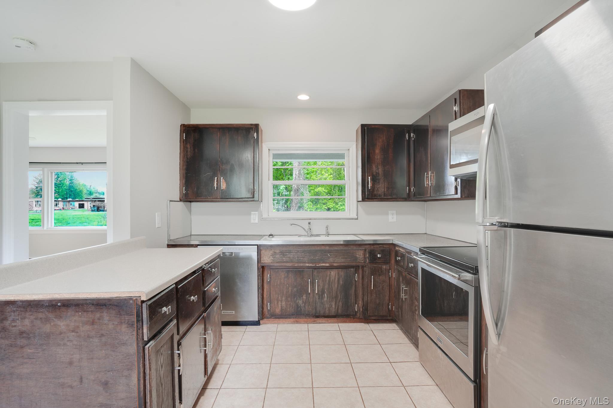 Single Family Park Dutchess County, NY 12603, MLS-995649-8