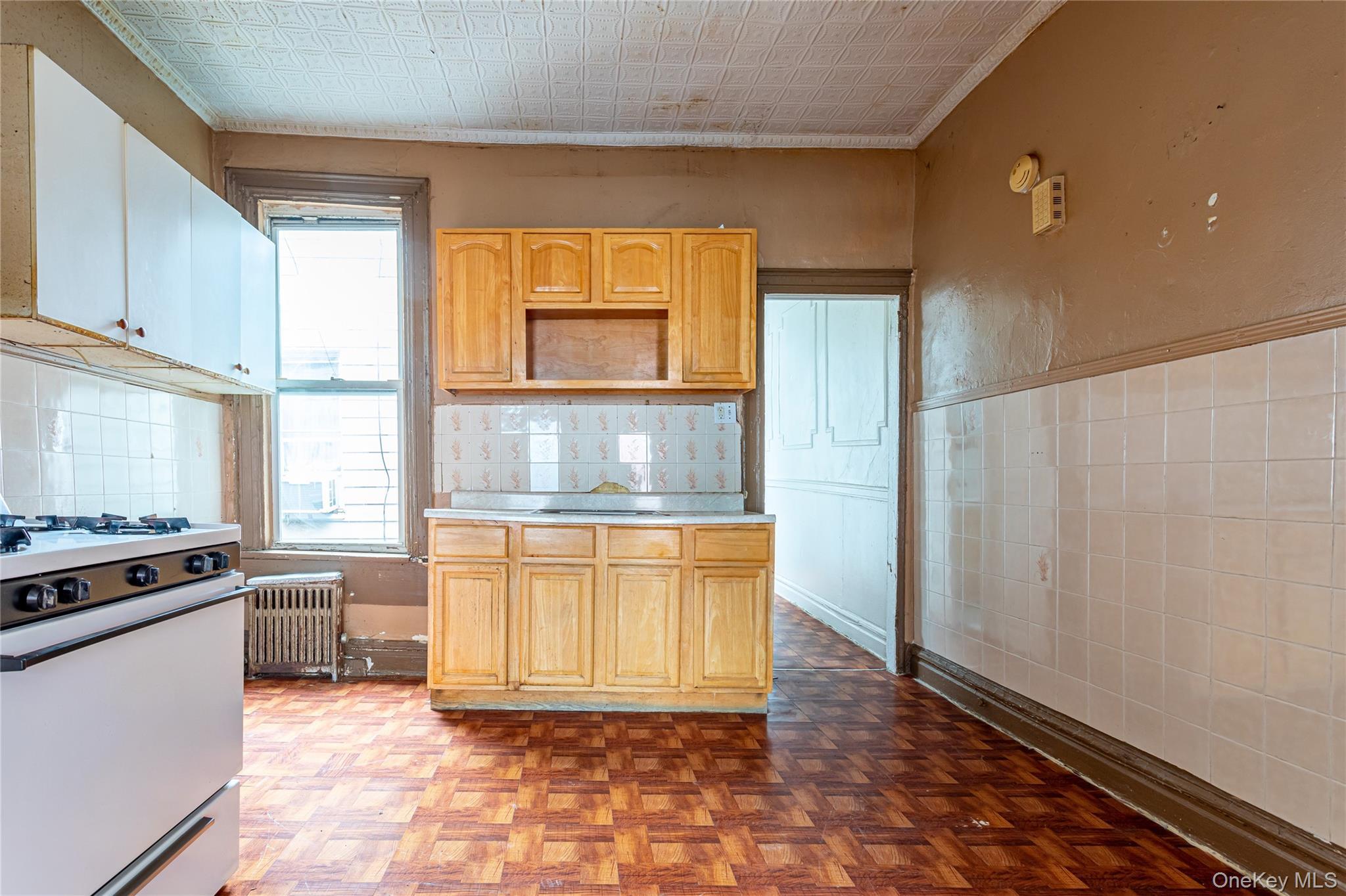 Single Family 40th  Brooklyn, NY 11232, MLS-995687-21