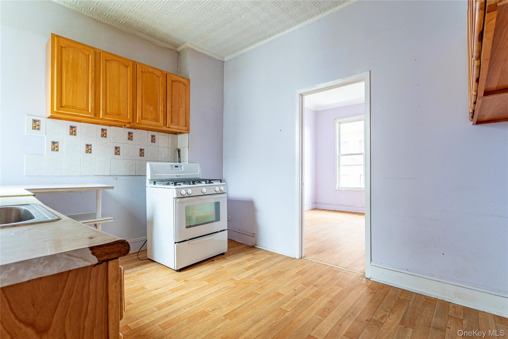Single Family 40th  Brooklyn, NY 11232, MLS-995687-23